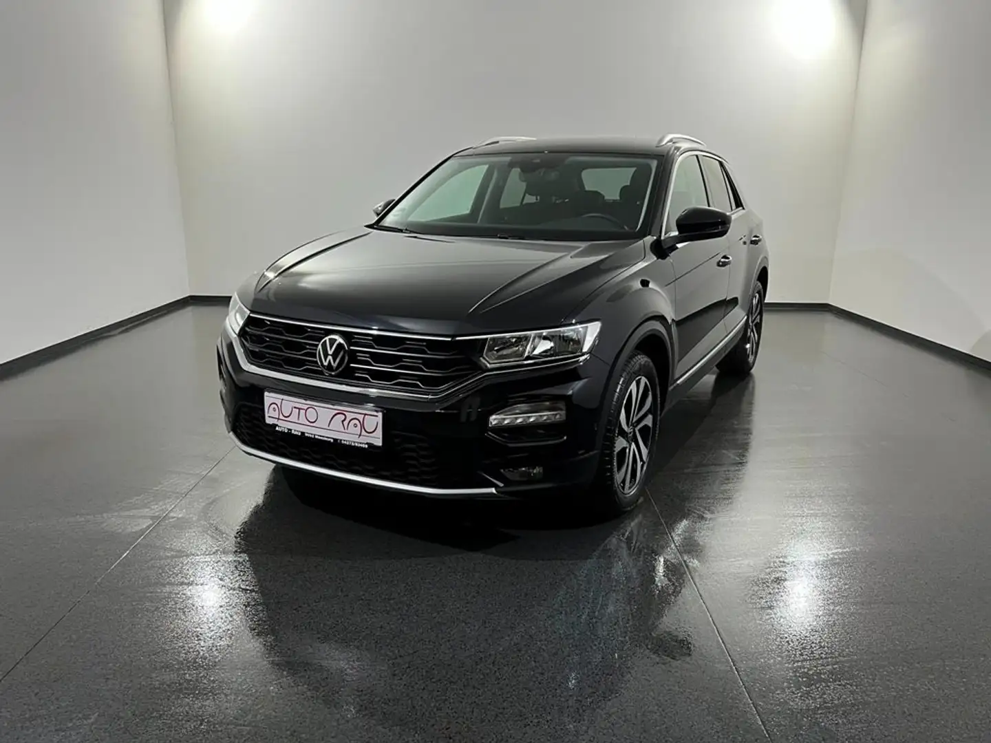 Volkswagen T-Roc 2.0 TDI SCR Active *AHK*ACC*PDC* Schwarz - 2