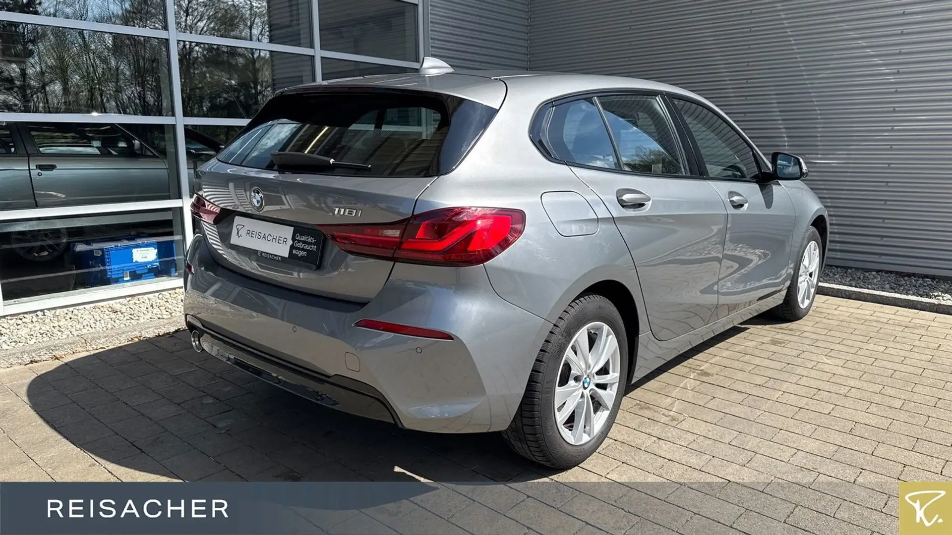 BMW 118 i Sport-Line Navi LED HiFi PDC Lkhz DAB SHZ Gris - 2