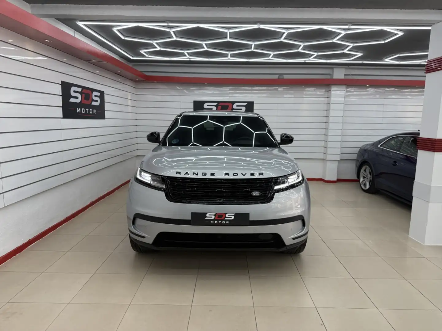 Land Rover Range Rover Velar 2.0D I4 MHEV Dynamic SE 4WD Aut. 204 Gris - 2