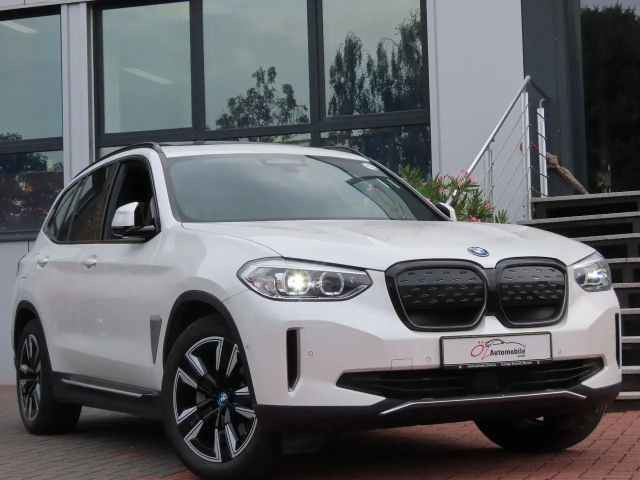 BMW iX3