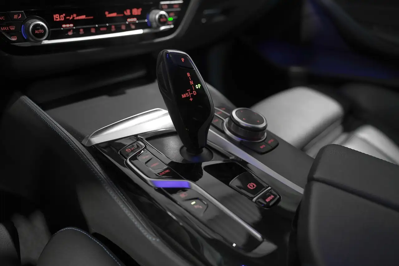 BMW 520 🎁 SUMMER DEAL 🎁 PACK M FULL OPTION CARPLAY BLACK PACK TVA ✔, миниатюра 11