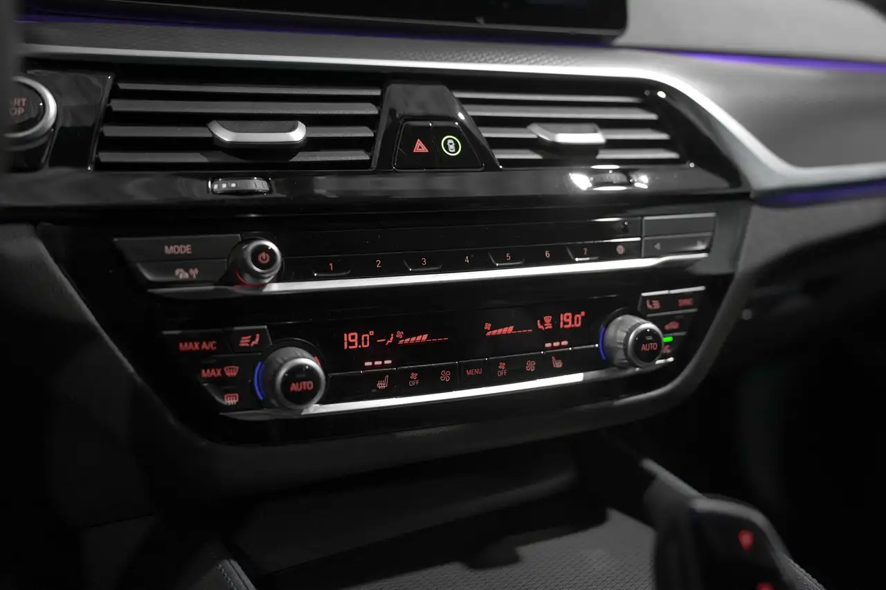 BMW 520 🎁 SUMMER DEAL 🎁 PACK M FULL OPTION CARPLAY BLACK PACK TVA ✔, миниатюра 9