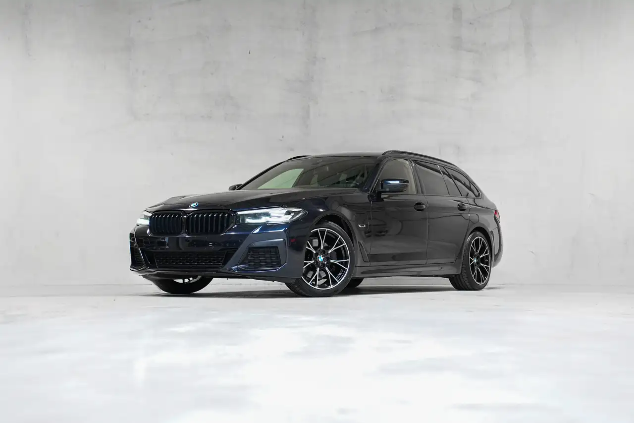BMW 520 🎁 SUMMER DEAL 🎁 PACK M FULL OPTION CARPLAY BLACK PACK TVA ✔