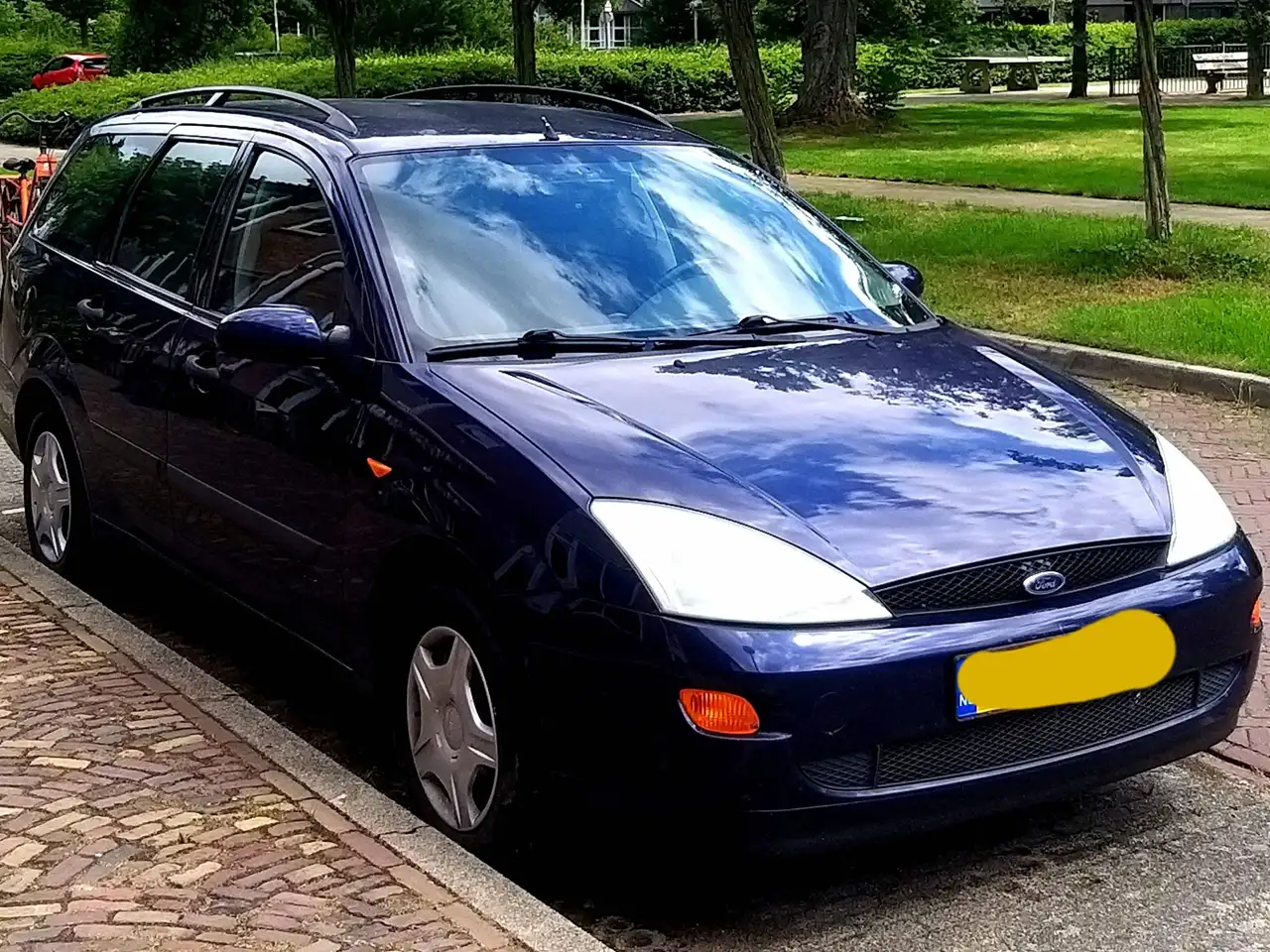 Ford Focus 1.6-16V Trend, foto 2