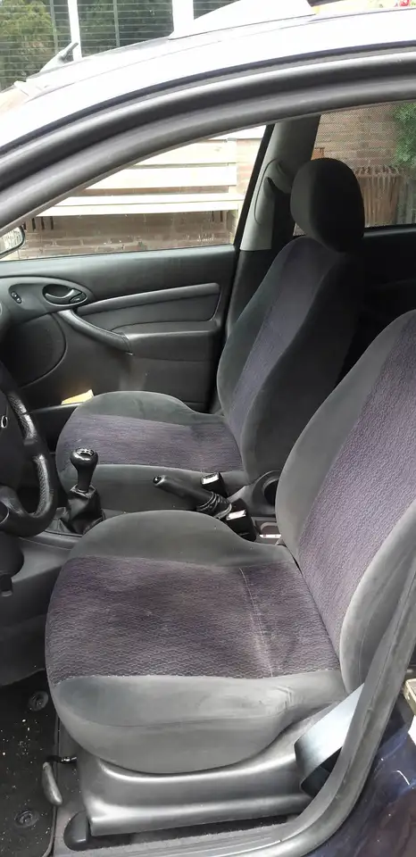 Ford Focus 1.6-16V Trend, foto 6