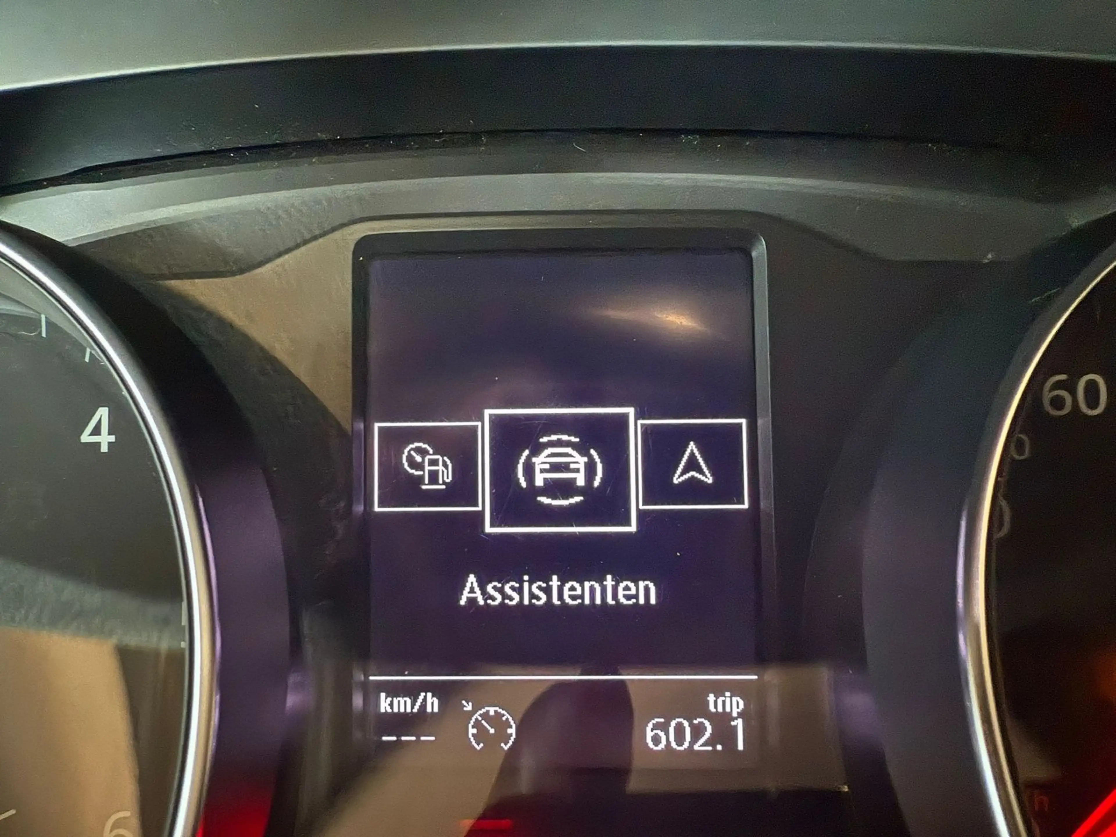 Volkswagen Passat Variant 1.6 TDI DSG AHK/NAV/LED/Winter-Pa — photo 15