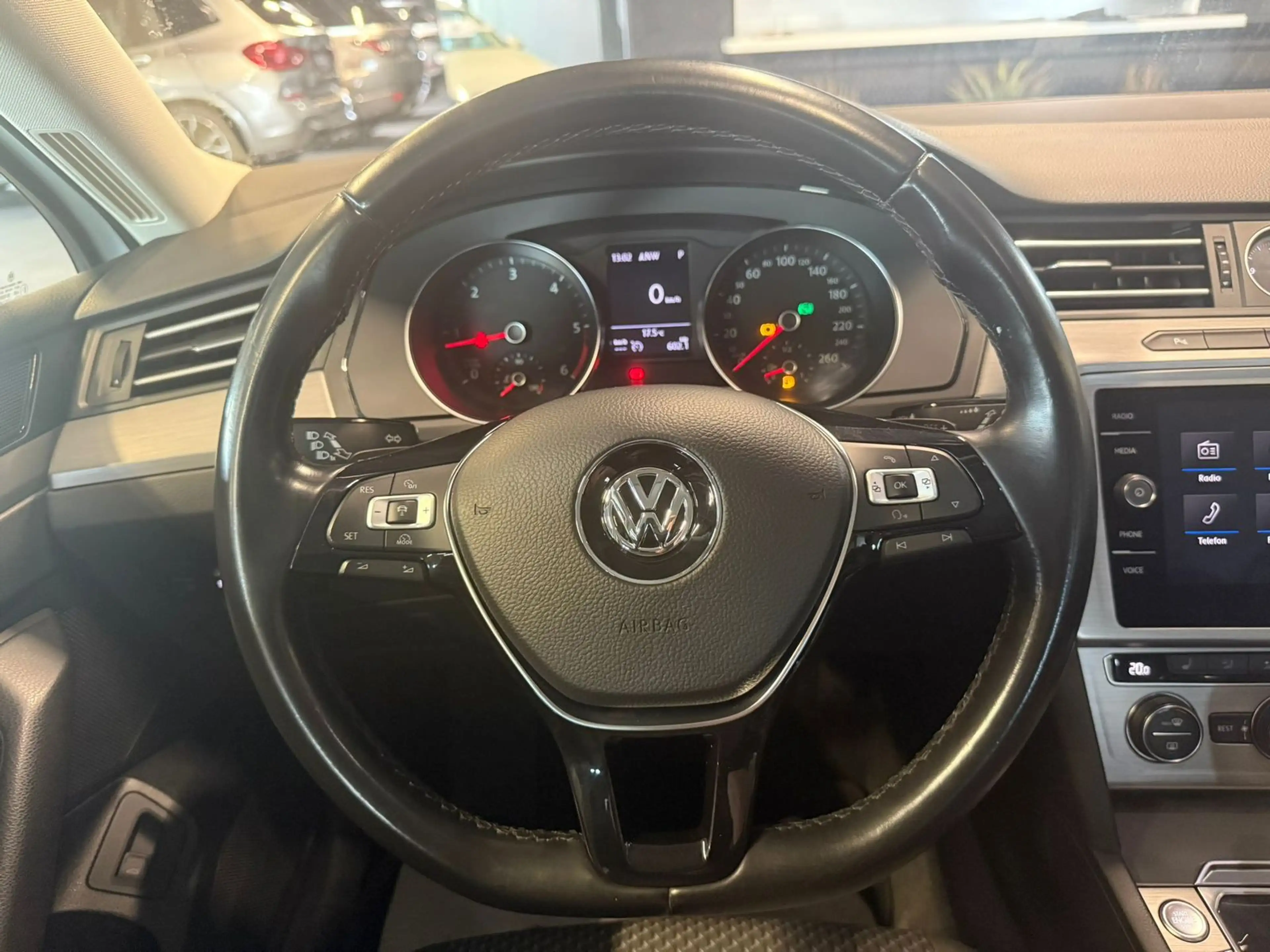 Volkswagen Passat Variant 1.6 TDI DSG AHK/NAV/LED/Winter-Pa — photo 11