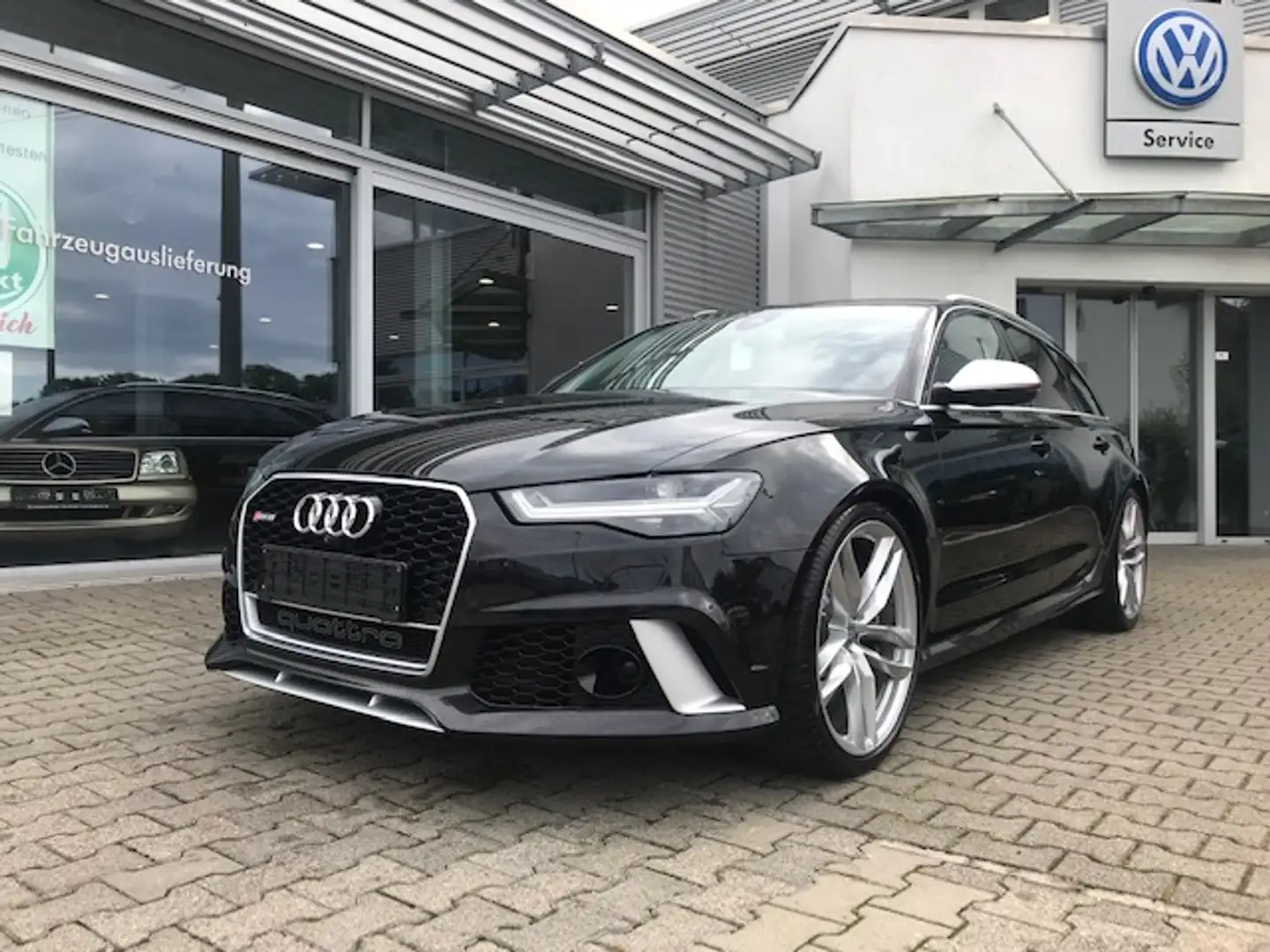 Audi RS6 Avant 4.0TFSI QUATTRO*HUD*PANO*EXCLUSIVE Schwarz - 1
