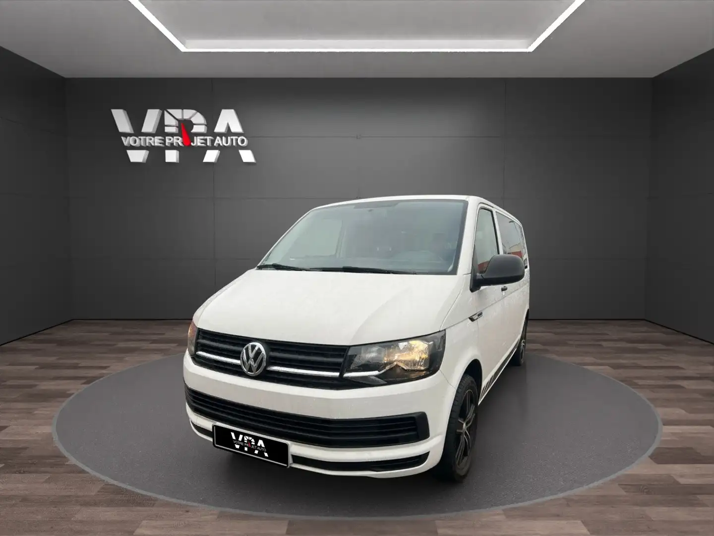 Volkswagen LT T6 Multivan - 2.0 TDI 150 Biały - 1