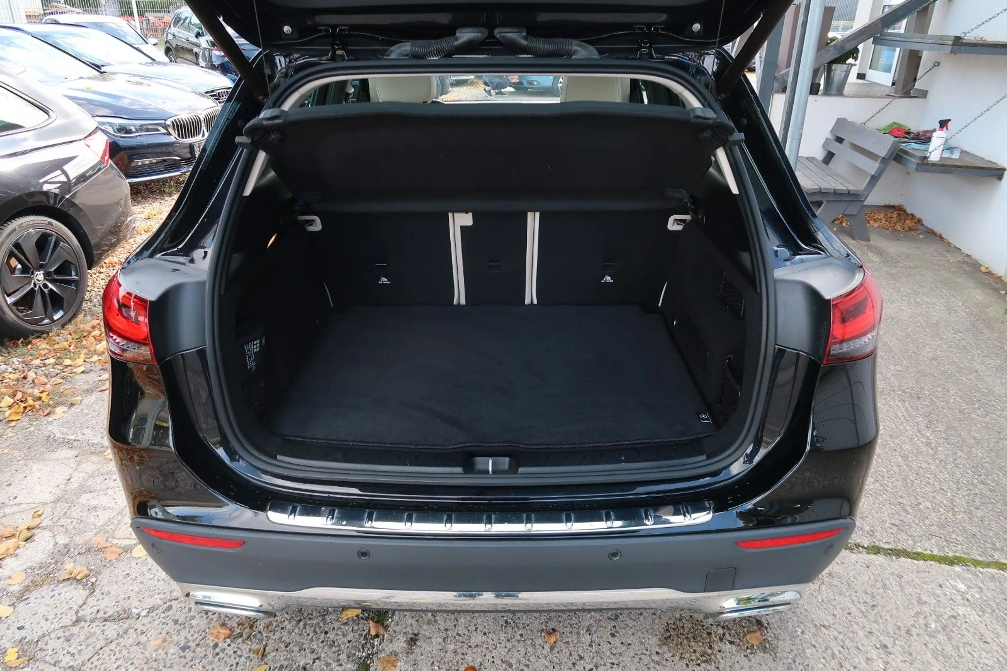 Mercedes-Benz GLA 200 |Leder|Panorama|NAV|Keyless|LED| — photo 5