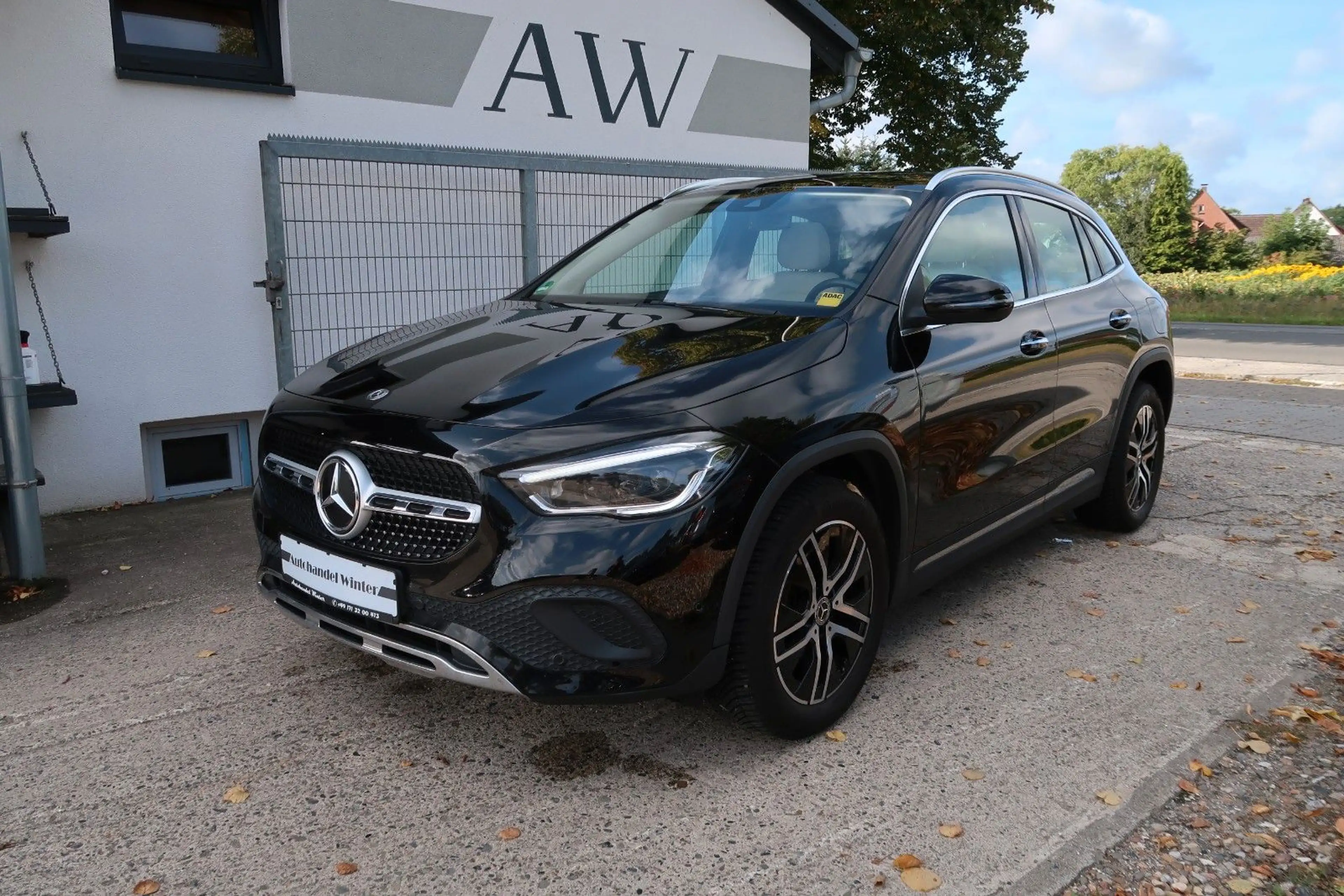 Mercedes-Benz GLA 200 |Leder|Panorama|NAV|Keyless|LED|