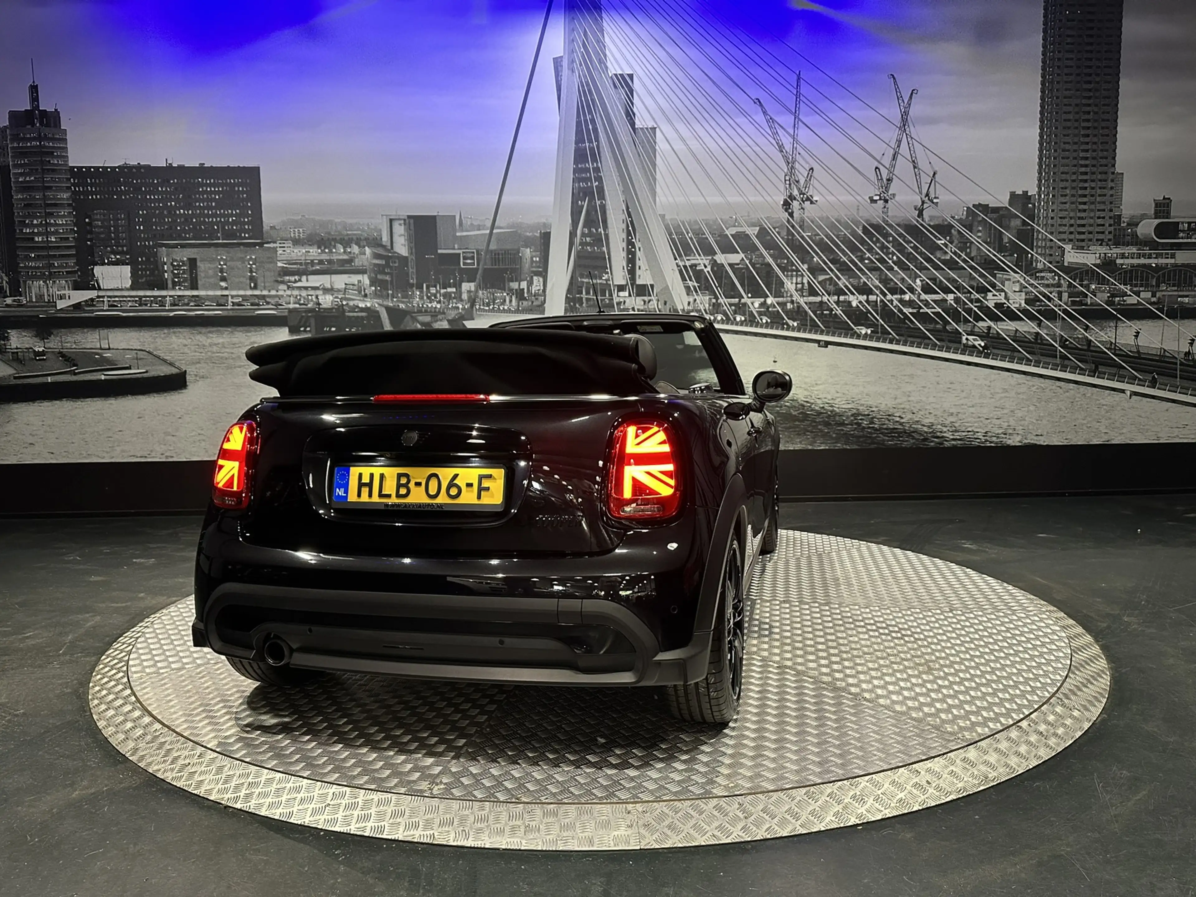 MINI Cooper Cabrio 1.5 Seaside Edition *Led*HUD*Carplay*Camera* — photo 12