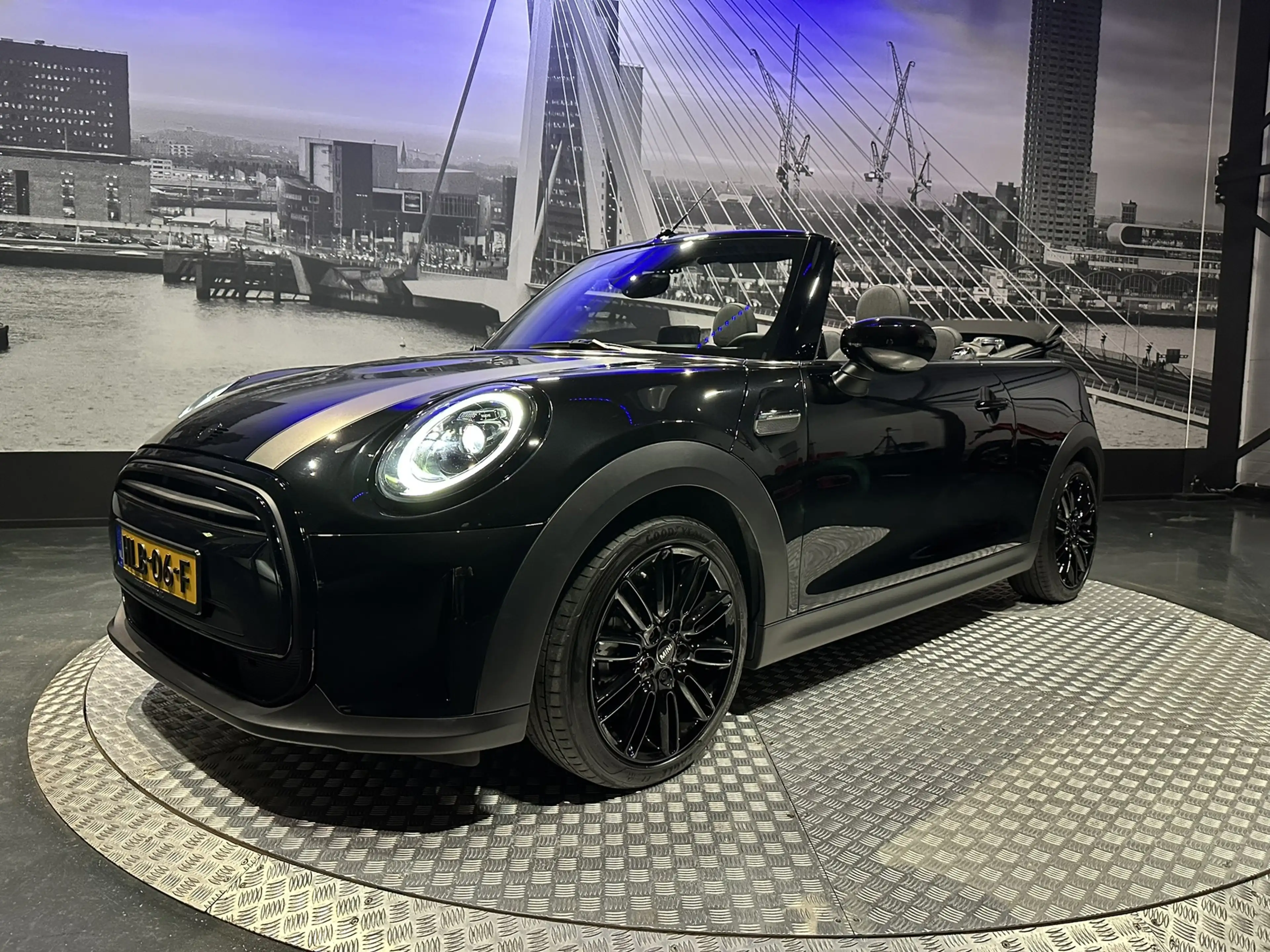 MINI Cooper Cabrio 1.5 Seaside Edition *Led*HUD*Carplay*Camera* — photo 27