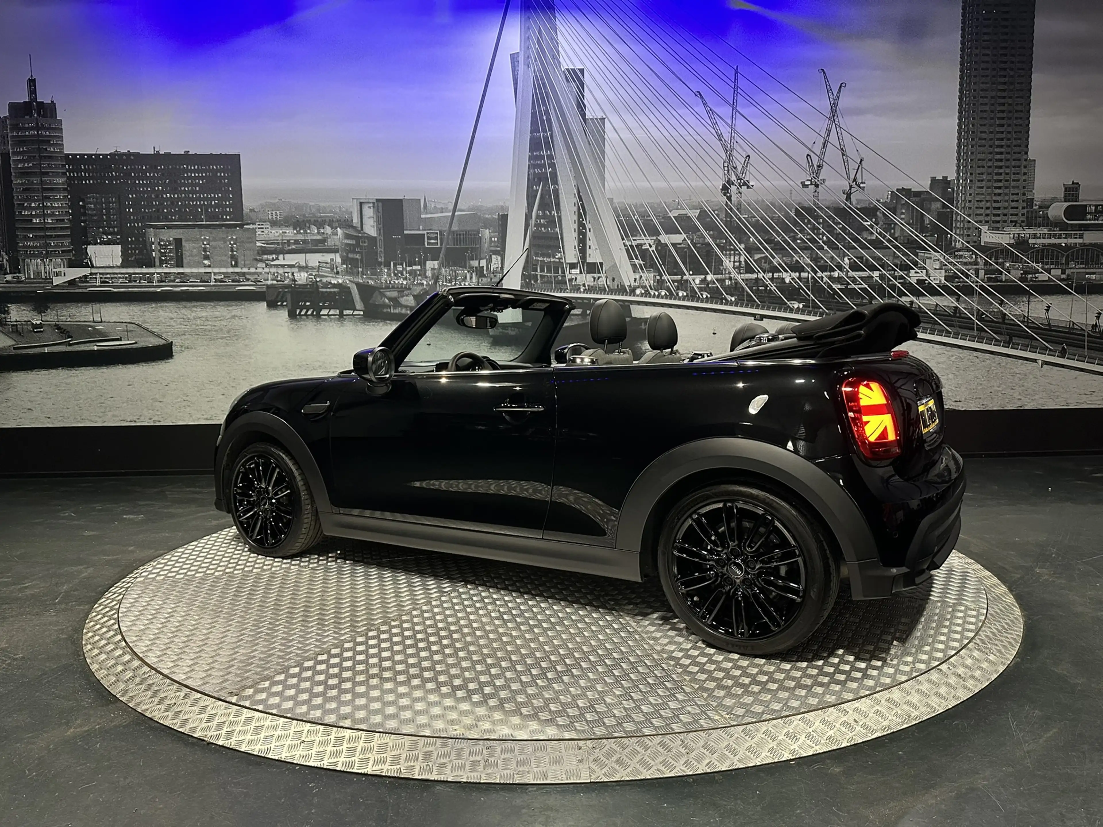 MINI Cooper Cabrio 1.5 Seaside Edition *Led*HUD*Carplay*Camera* — photo 9