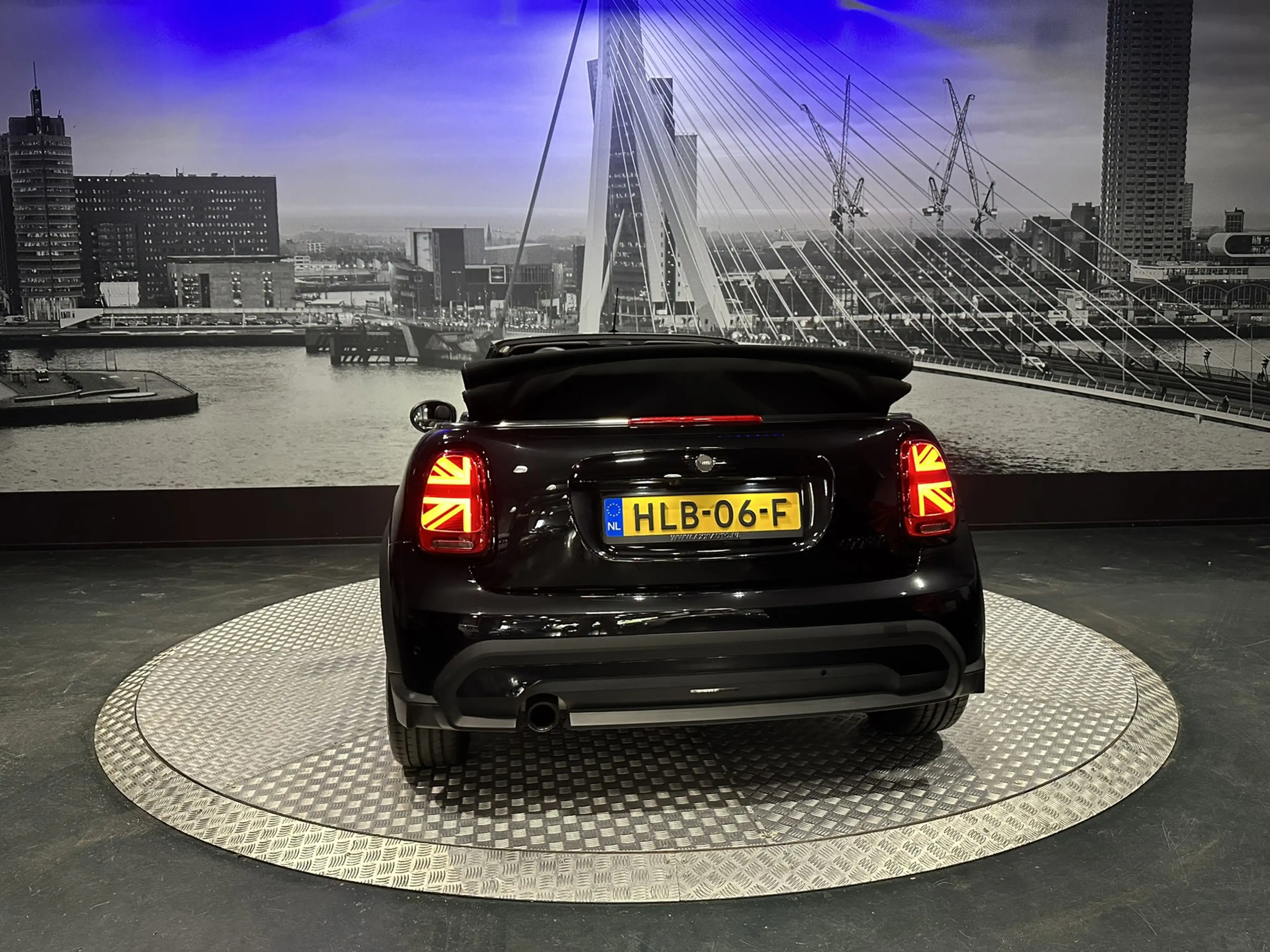 MINI Cooper Cabrio 1.5 Seaside Edition *Led*HUD*Carplay*Camera* — photo 11