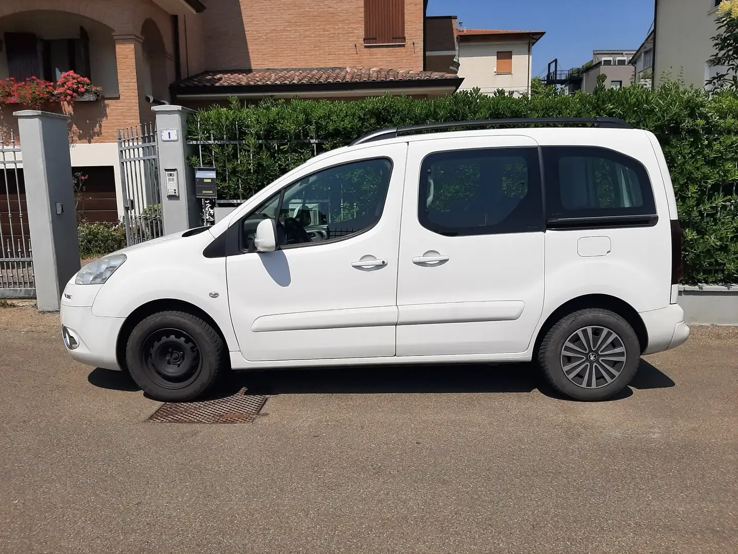 Peugeot Partner Tepee 1.6 e-hdi Outdoor s&s 92cv - 1