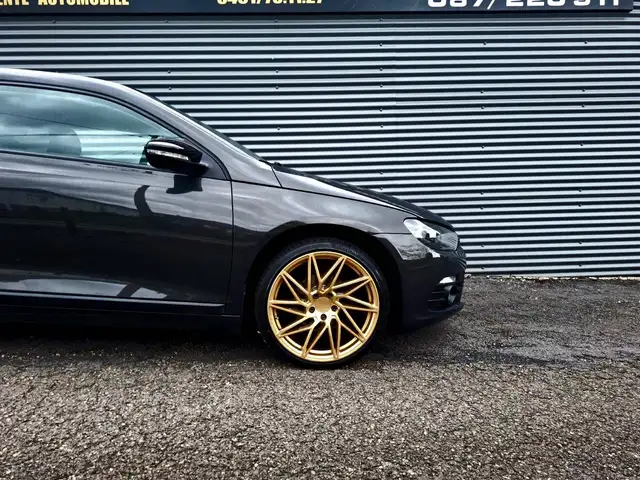 Volkswagen Scirocco view 5