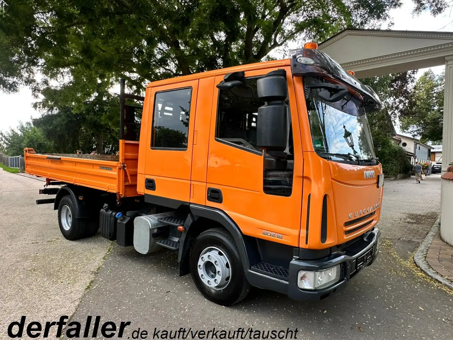 Iveco Eurocargo ML80E18 DOKA 7-Sitzer 3-Seitenkipper Orange - 1