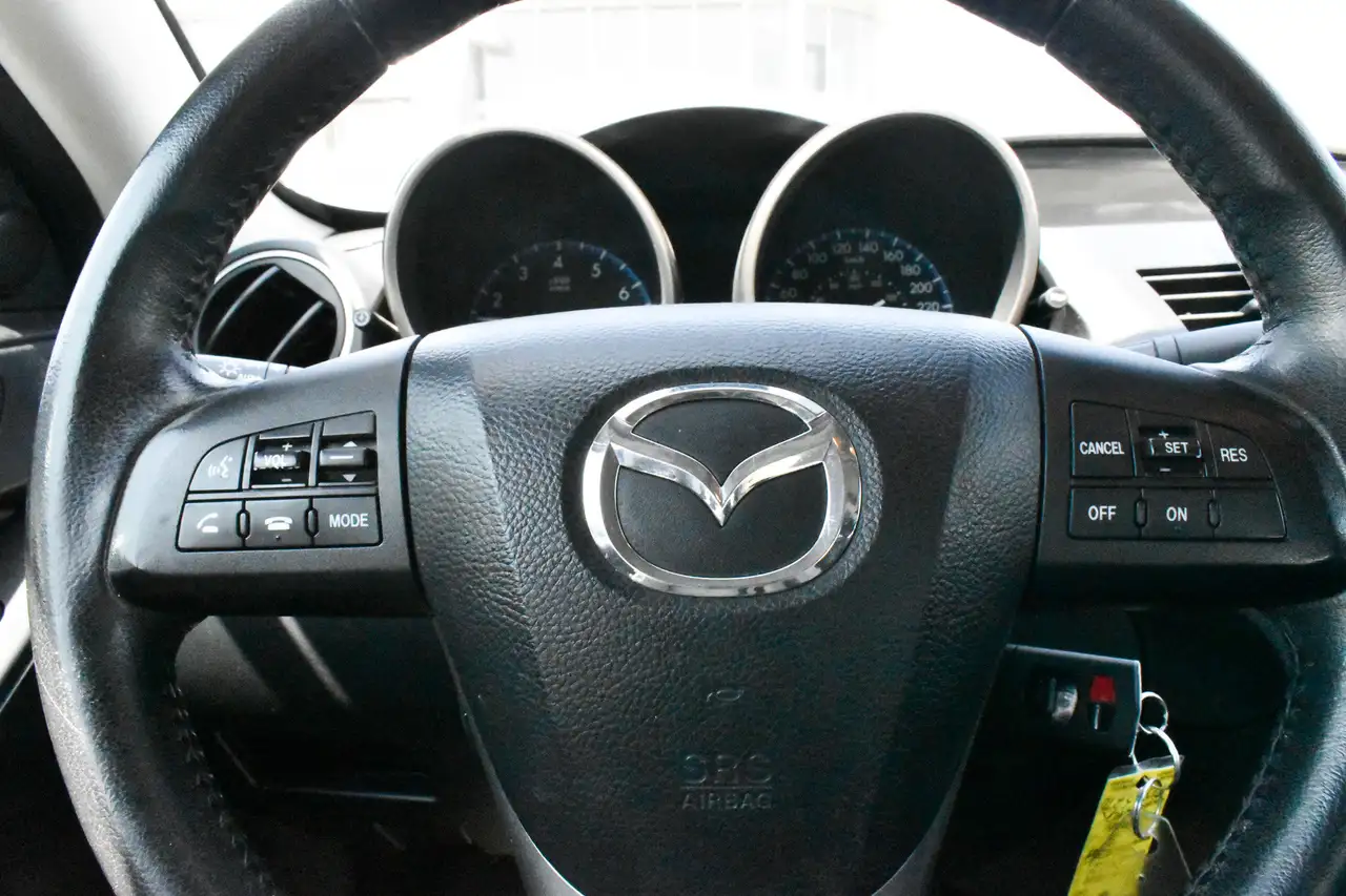 Mazda 3 photo Mazda 3