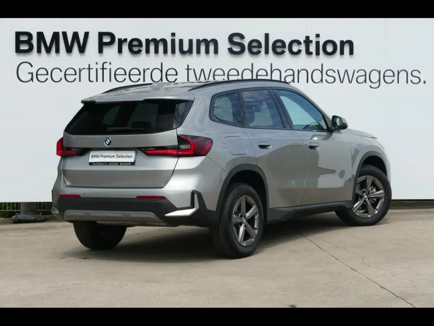 BMW X1 18i  PANODAK - 4515 km! Grijs - 2