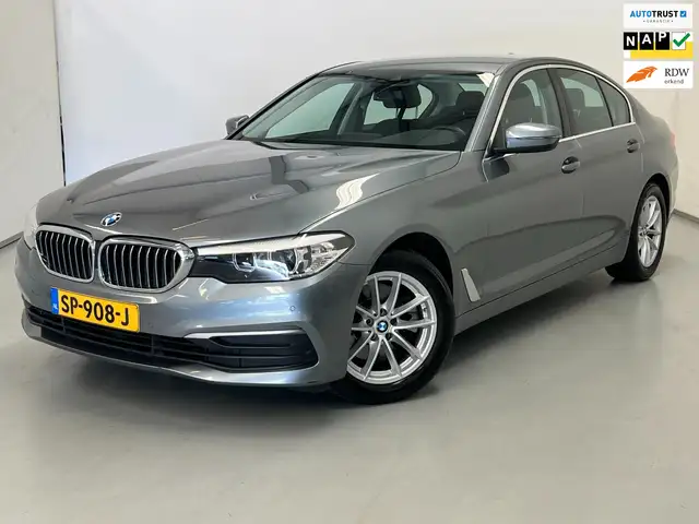 BMW 520 5-serie 520i / NL-auto / Trekhaak / Stoelverwarmin