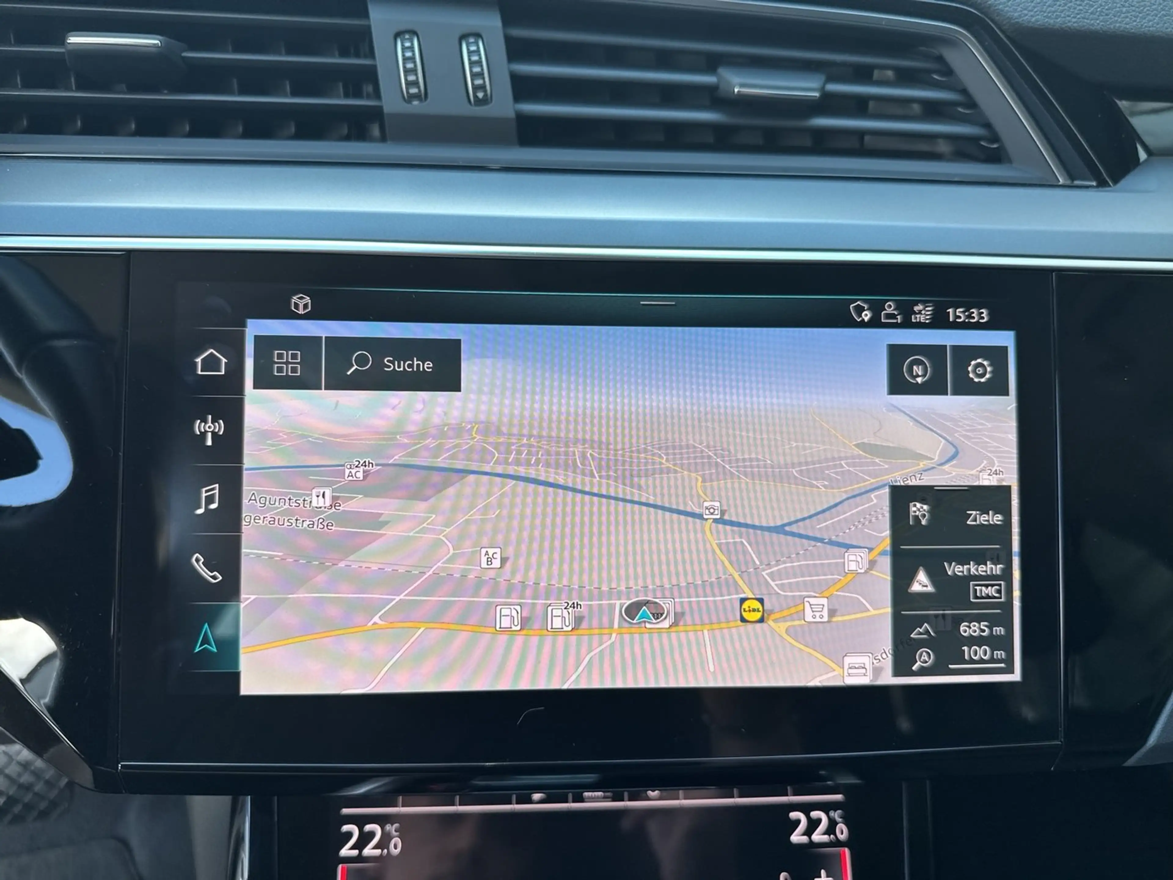 Audi e-tron 50 quattro — photo 15