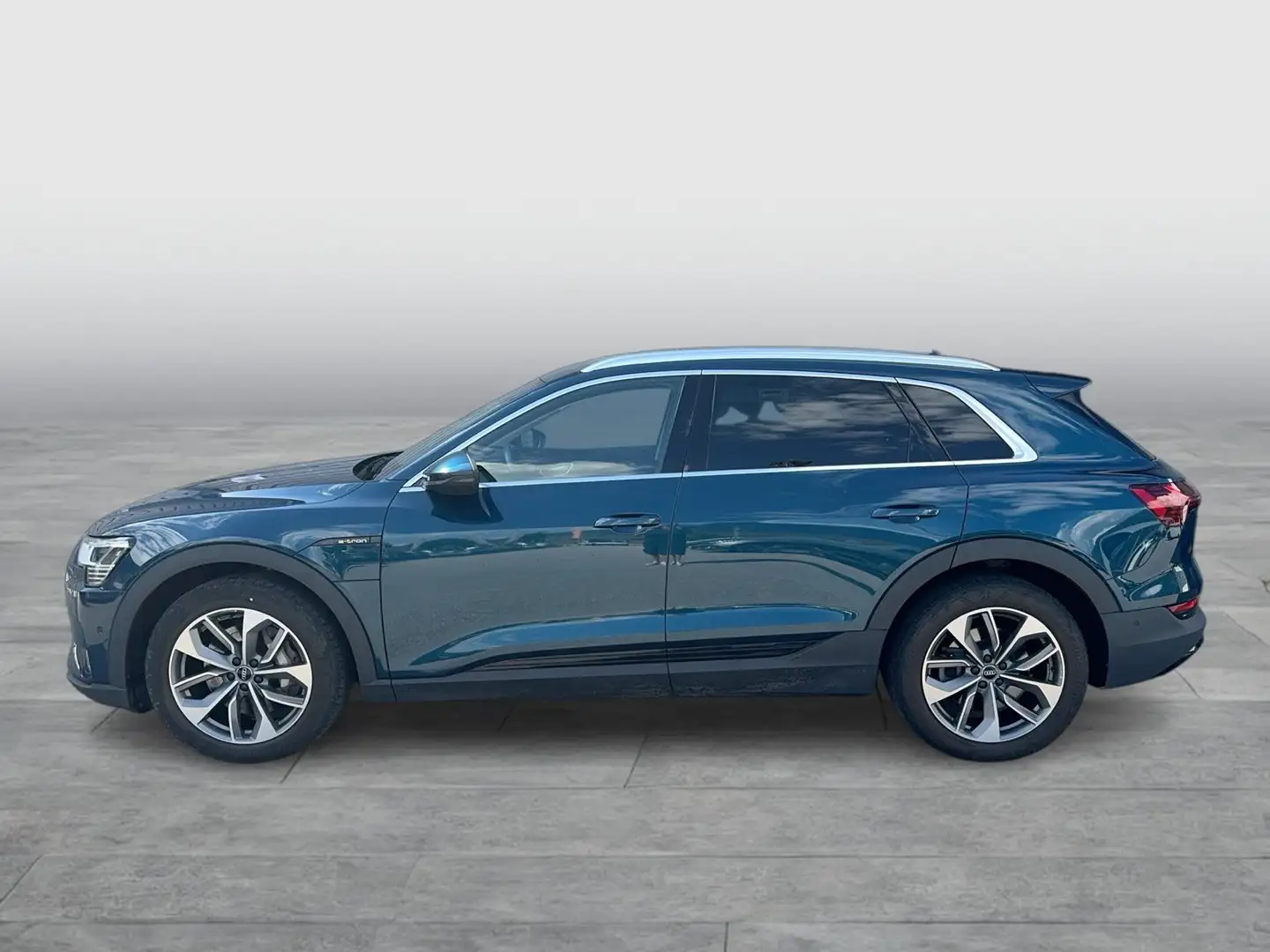 Audi e-tron 50 quattro Blau - 2