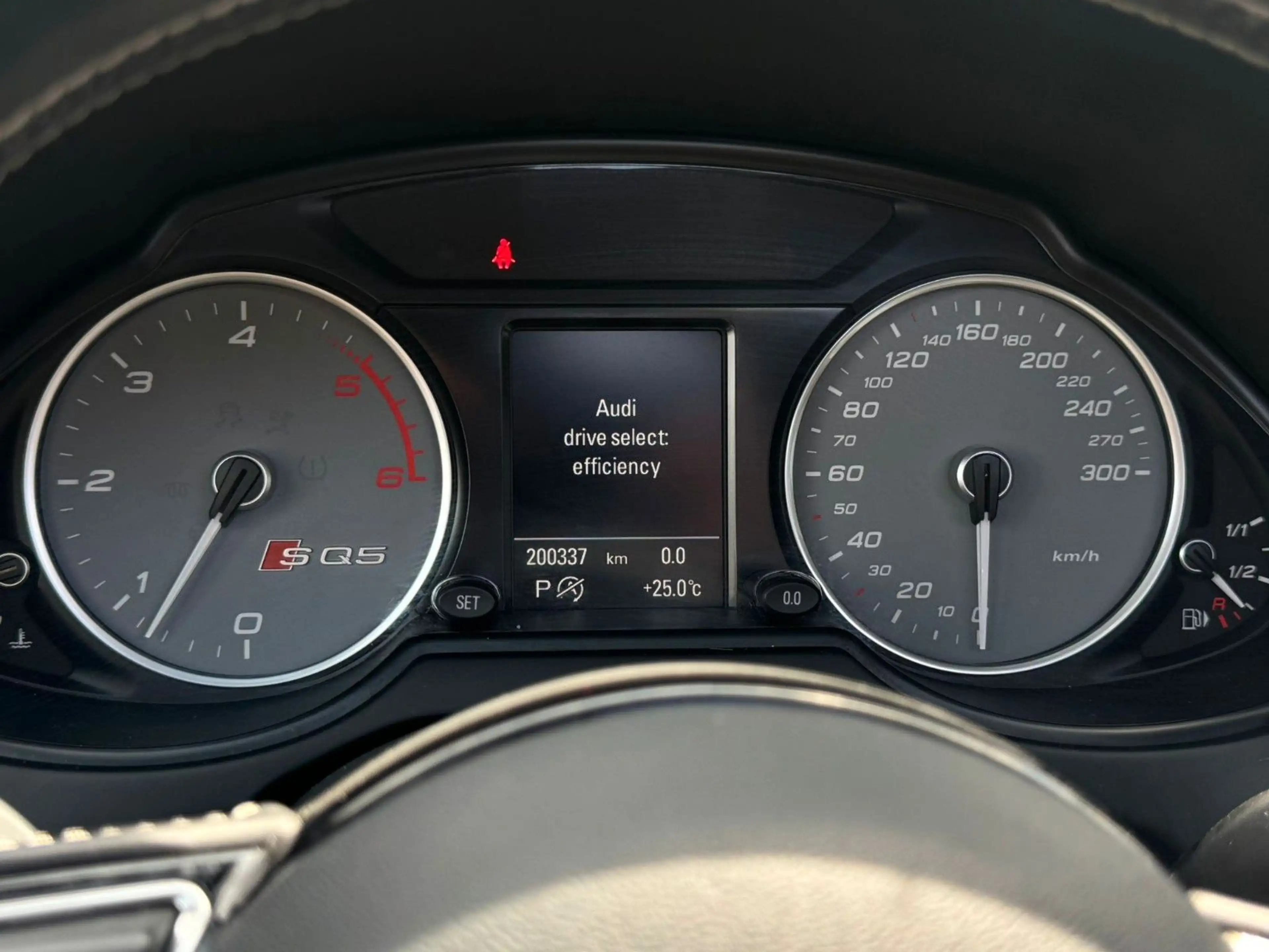 Audi SQ5 3.0 TDI quattro / TÜV Neu — photo 10