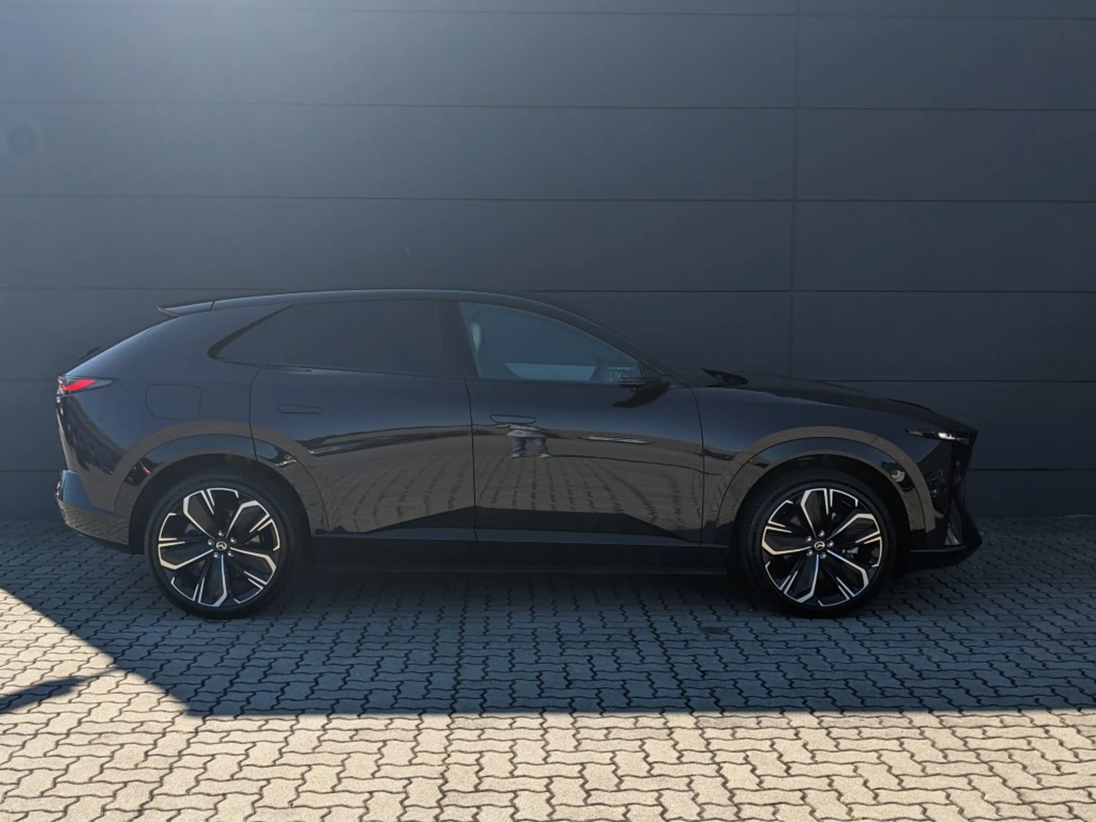 Mazda CX-6e EV (258PS) Takumi Plus Panoramadach NEU — photo 6