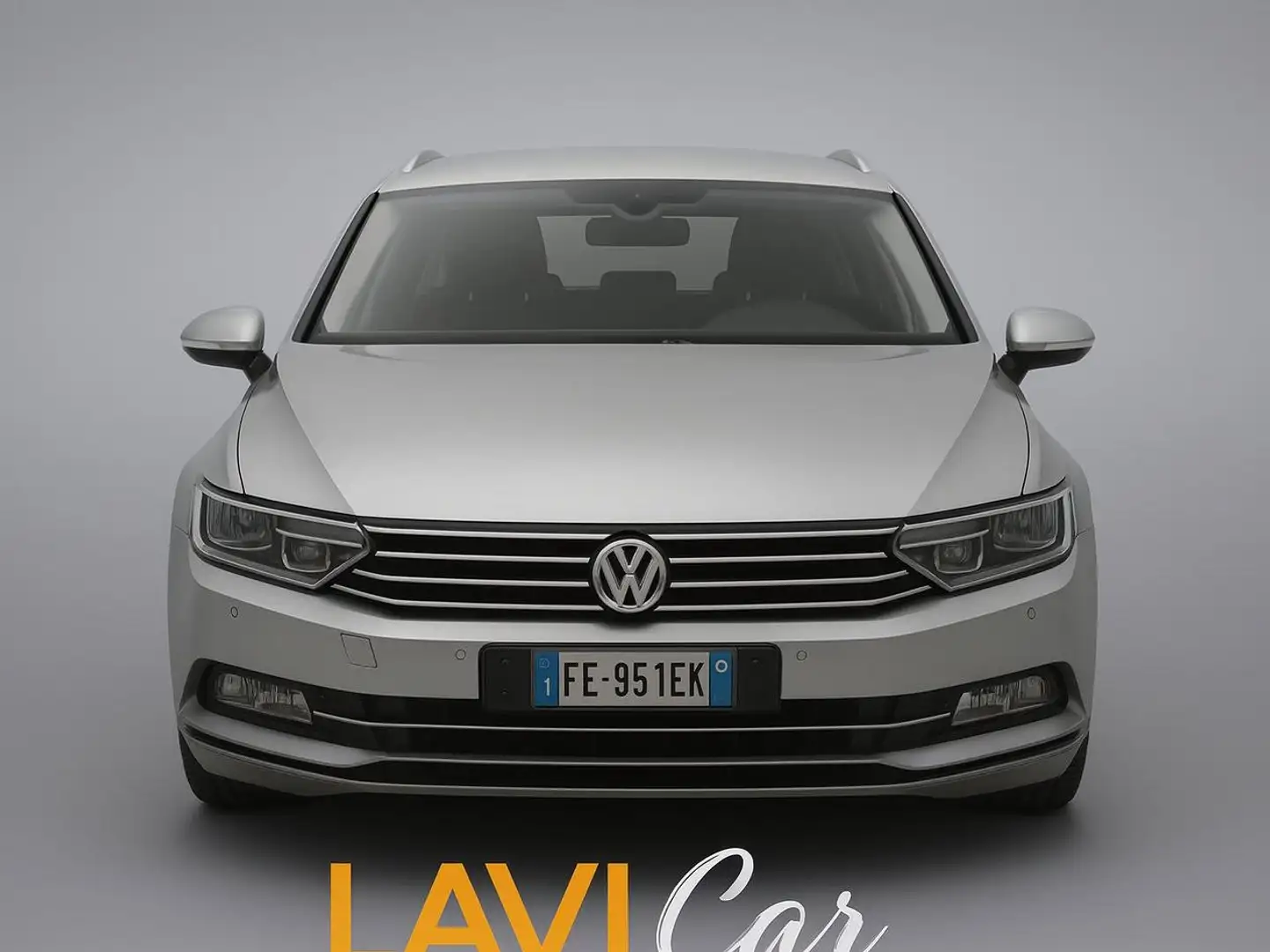 Volkswagen Passat Variant 2.0 TDI DSG Business BMT Grijs - 1