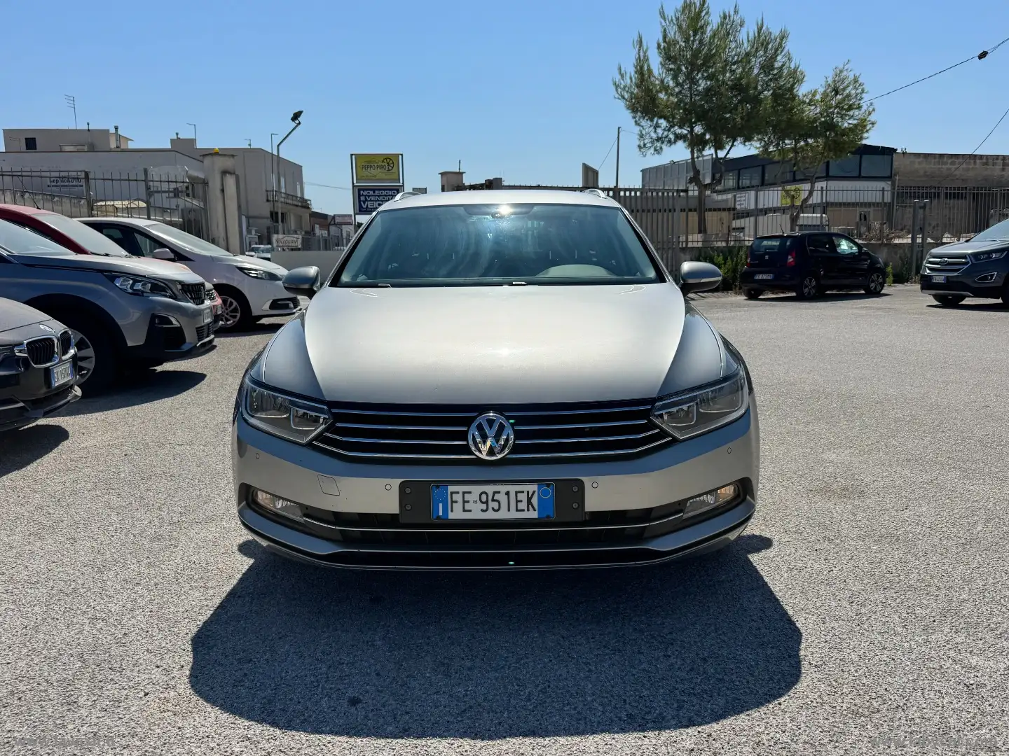 Volkswagen Passat Variant 2.0 TDI DSG Business BMT Gris - 1