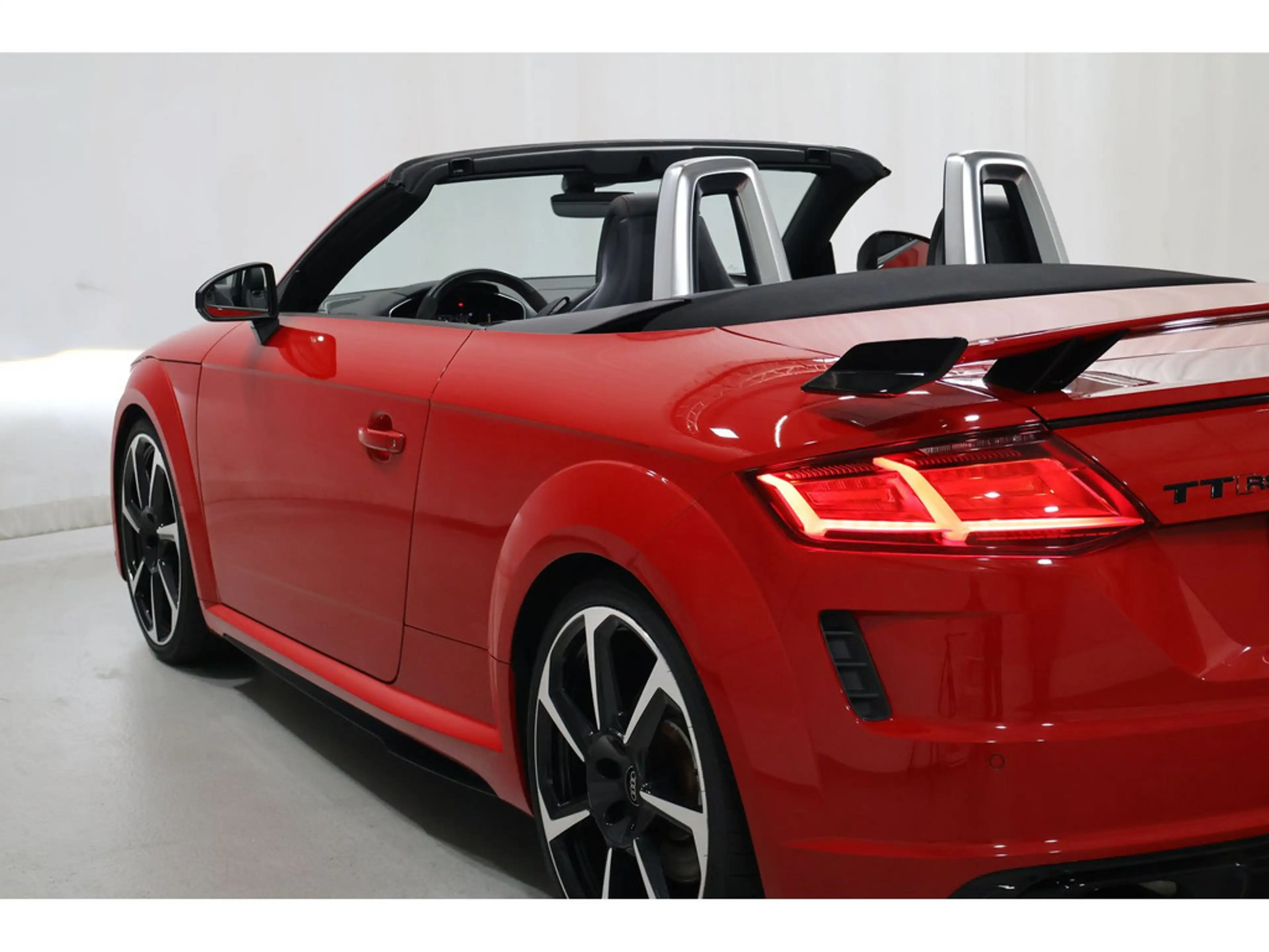 Audi TT RS Roadster 2.5 TFSI quattro B&O*SH*LED — photo 13