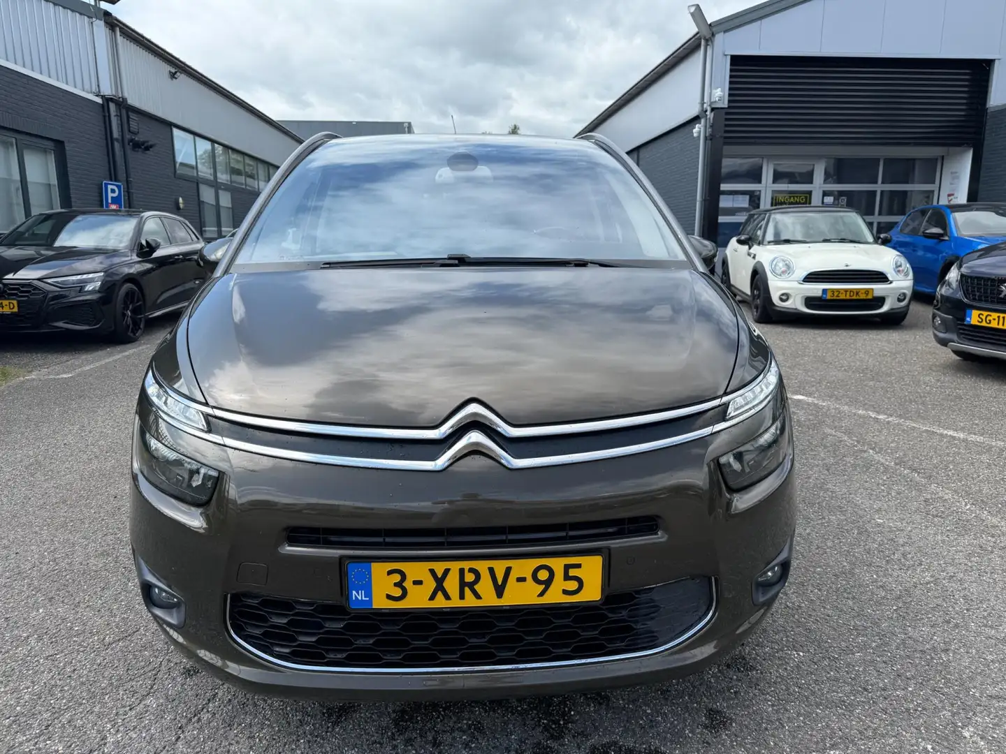 Citroen Grand C4 Picasso 1.6 e-THP Exclusive 7 PERSOONS Marrón - 2