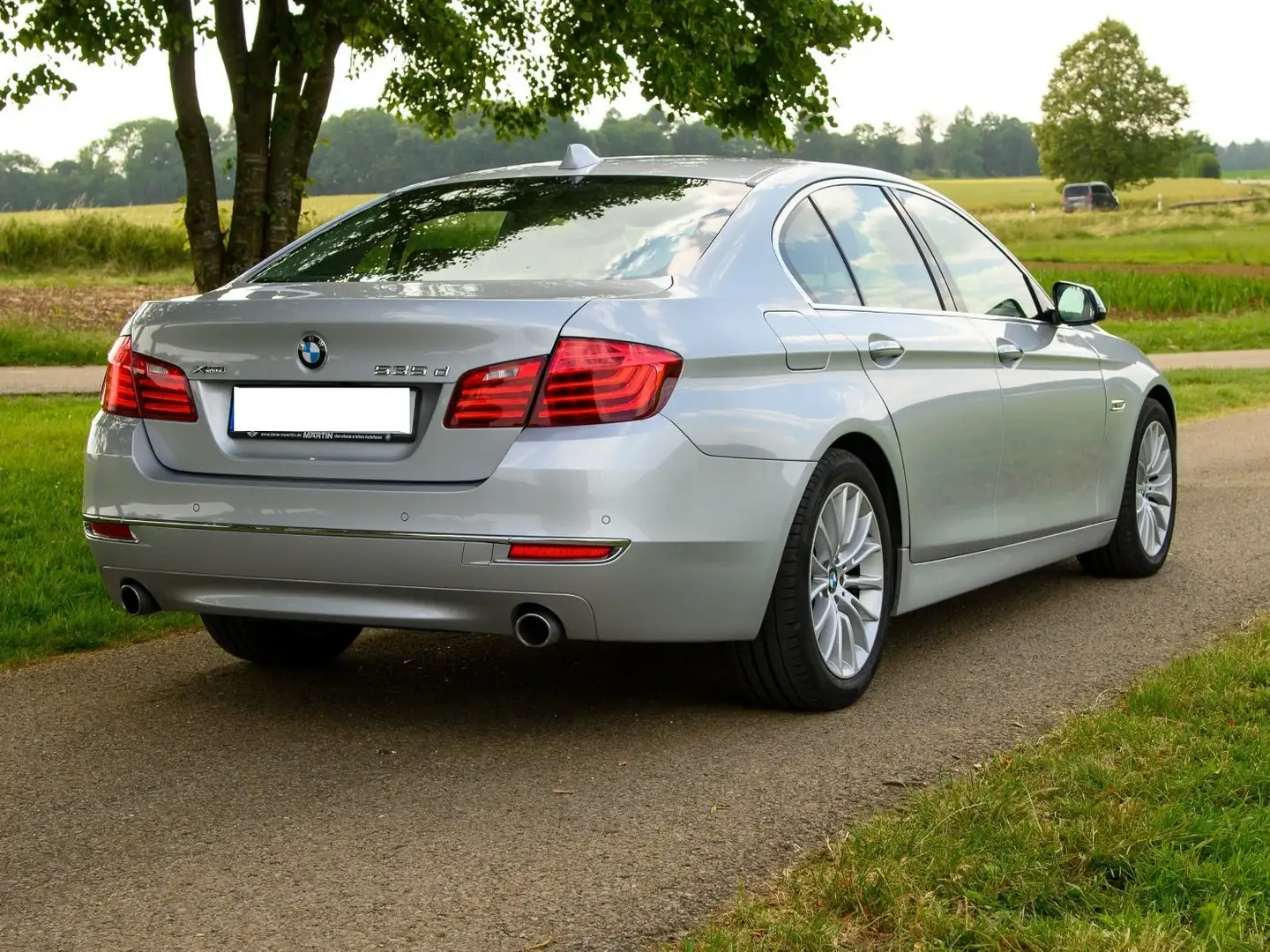 BMW 535 535d xDrive Aut. Luxury Line Grey - 2