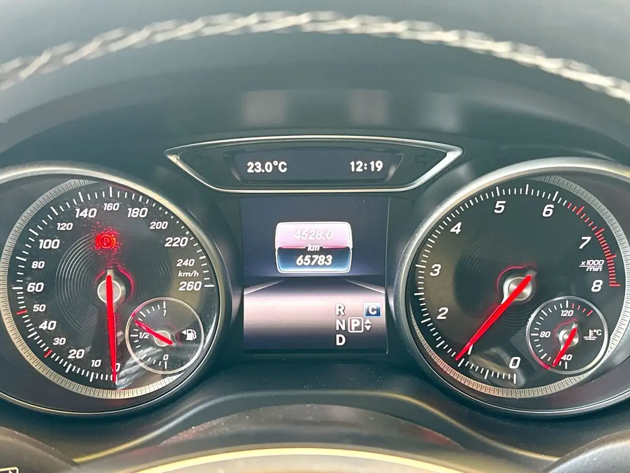 Mercedes-Benz GLA fotografie Mercedes-Benz GLA