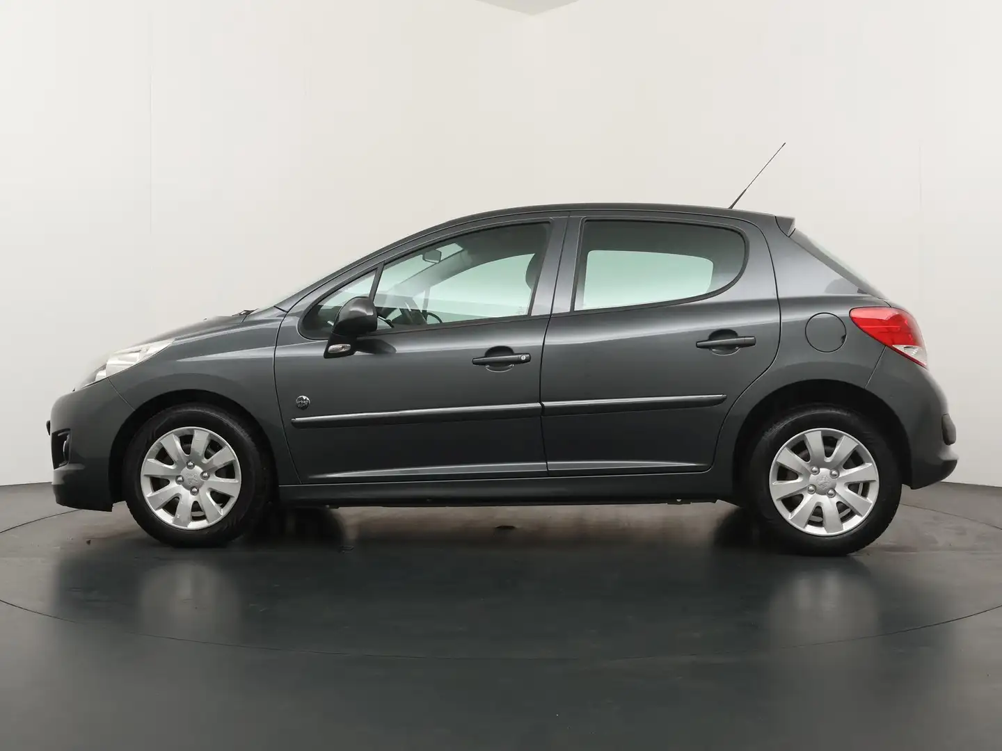 Peugeot 207 1.4 VTi Urban Move | Airco | Radio | Cruise Contro Gris - 2