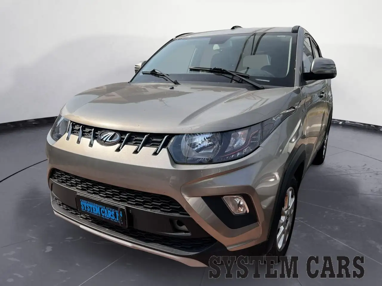 Mahindra KUV100