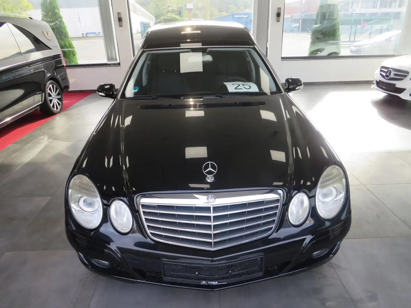 Mercedes-Benz E 280 E280CDI Rappold Bestattungswagen / Leichenwagen Schwarz - 2