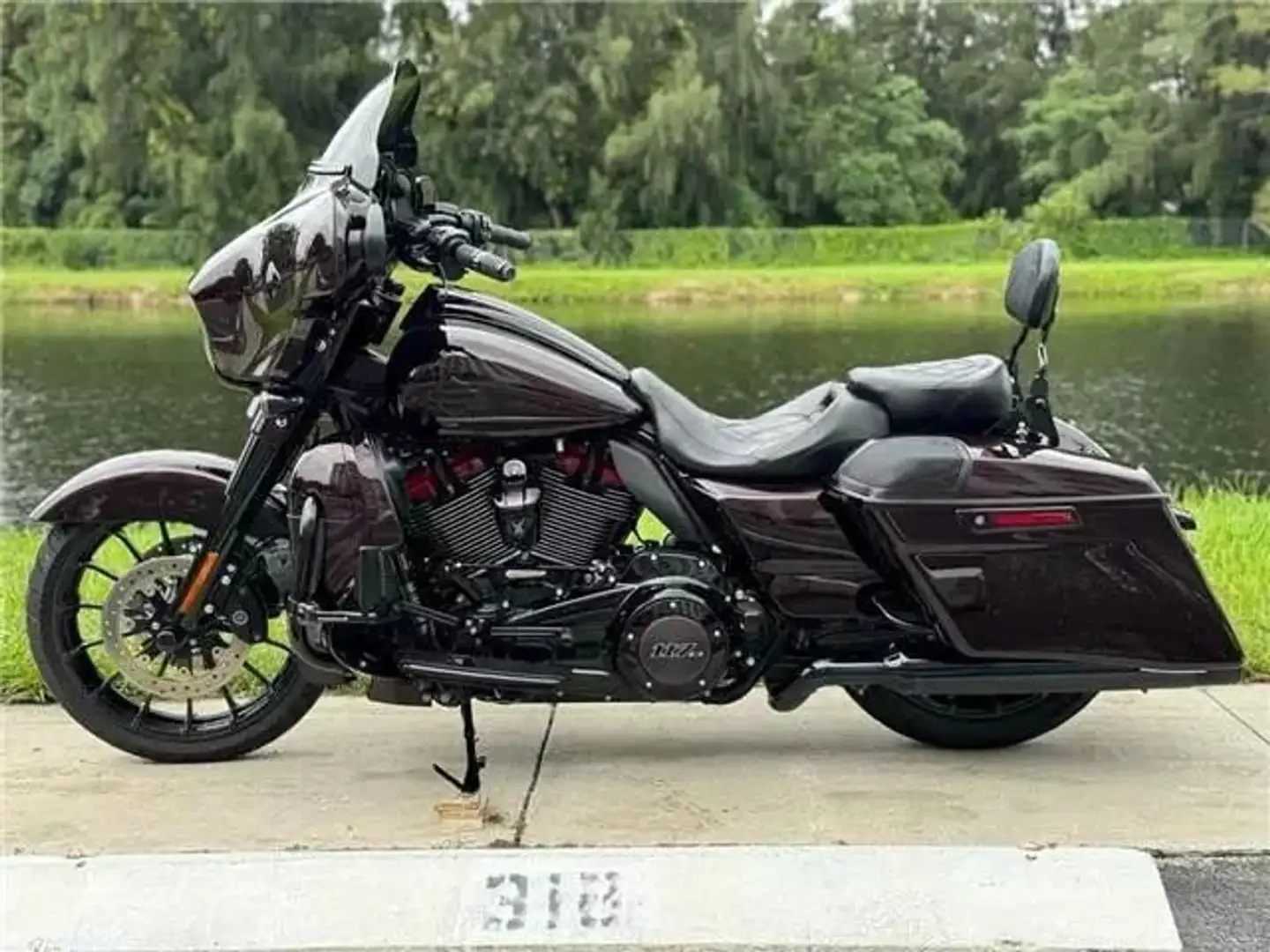Harley-Davidson CVO Breakout - 2
