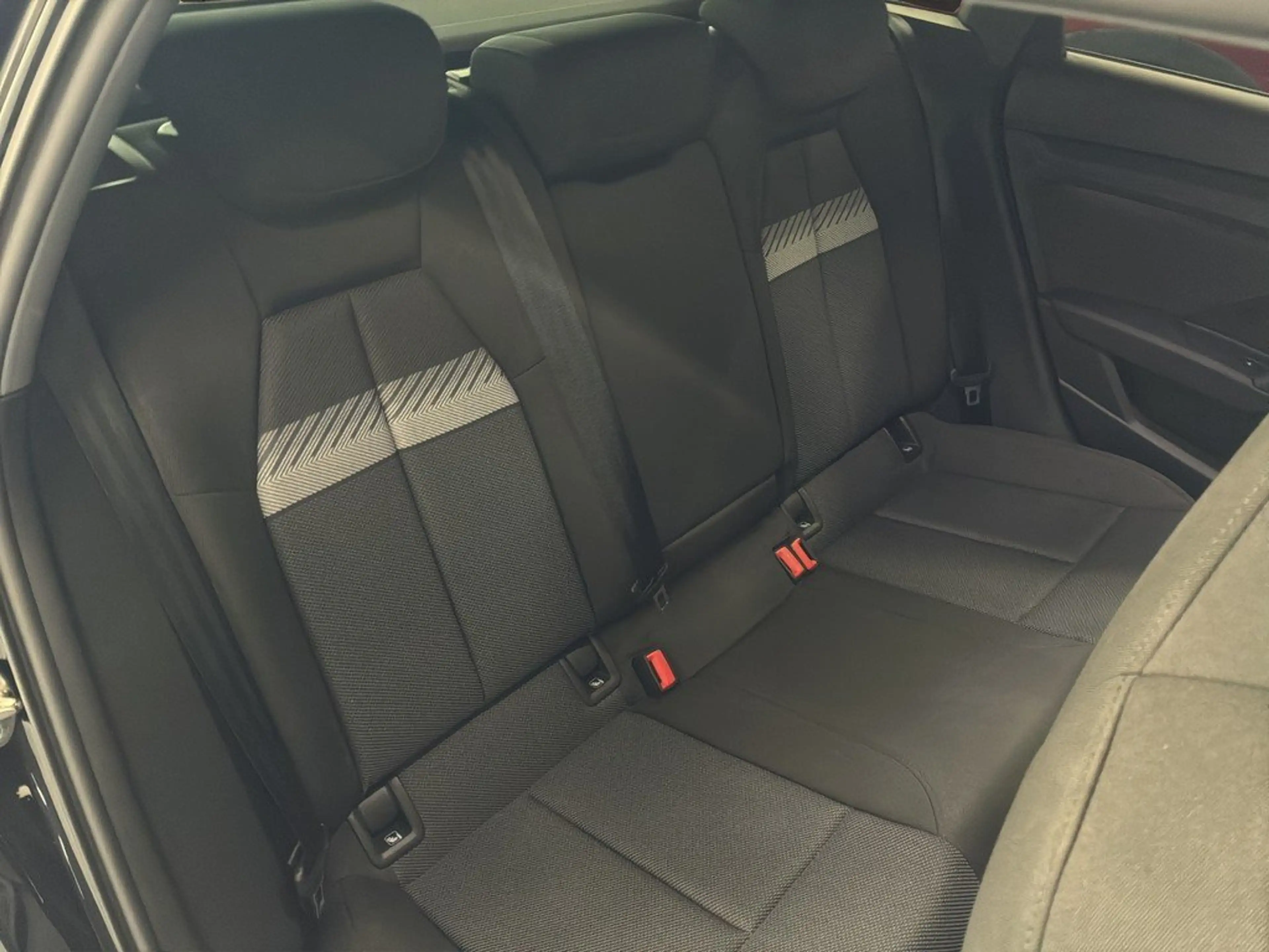 Audi A3 Sportback 35 TFSI S tronic S line Matrix GRA — photo 11