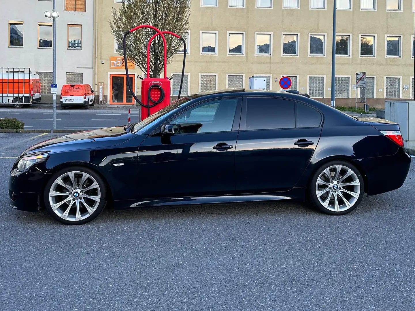 BMW 530 530d Aut. Schwarz - 2