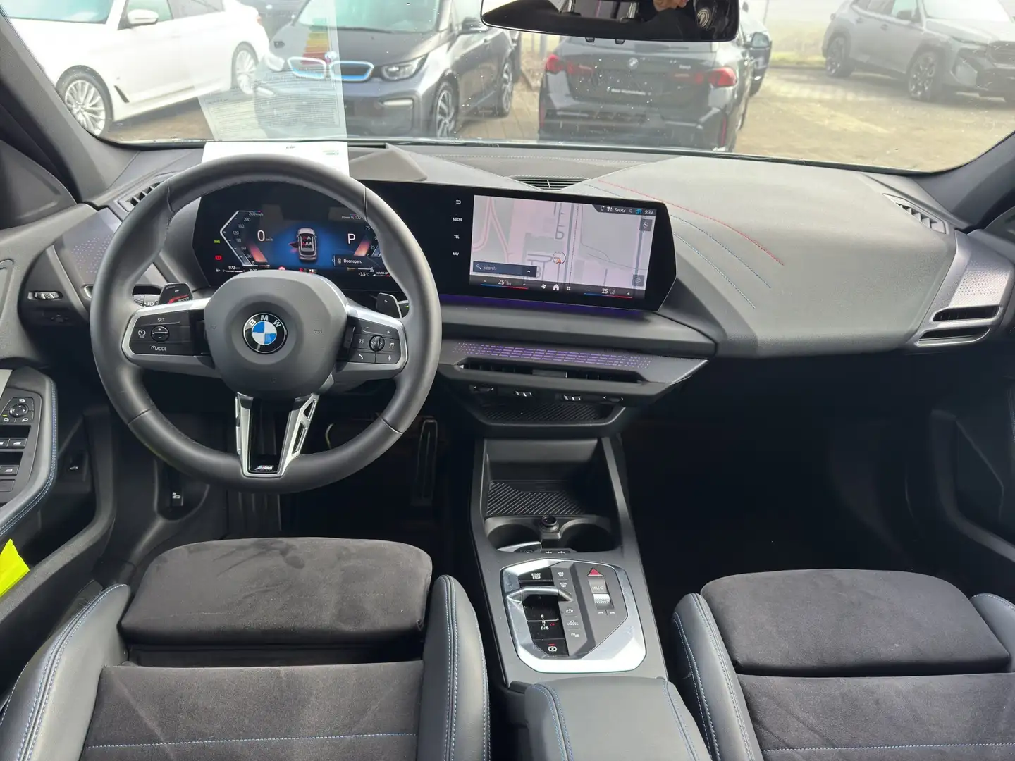 BMW 118 d Limousine M Sport SportpaketPRO HUD 360° Grau - 2
