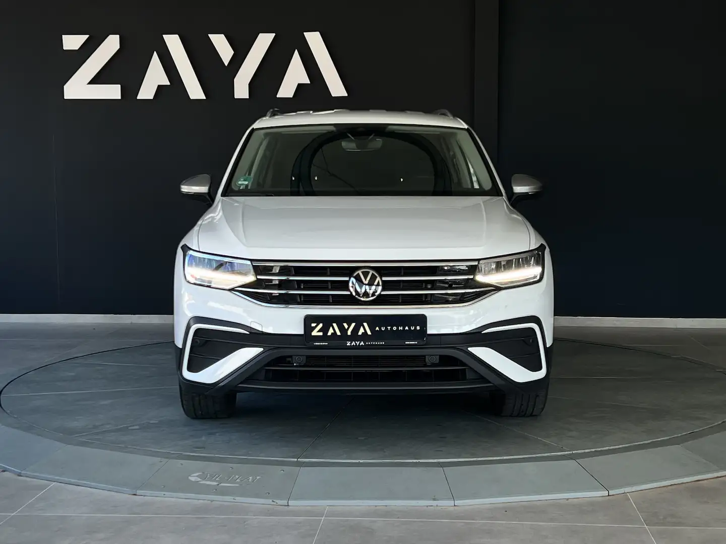 Volkswagen Tiguan Allspace 1.5 TSI Life*LED*AHK*VIRTUAL* Weiß - 2