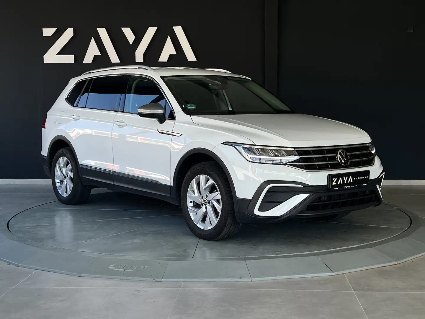 Volkswagen Tiguan Allspace 1.5 TSI Life*LED*AHK*VIRTUAL* Weiß - 1