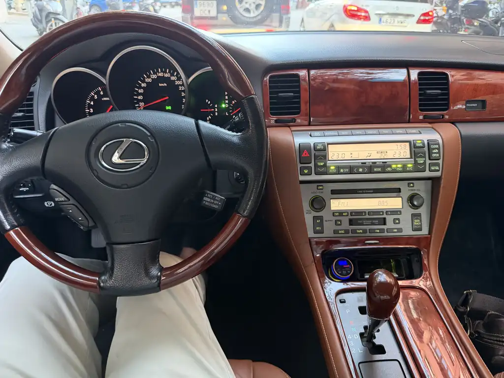 Lexus SC 430 2005 из Европы — купить под ключ