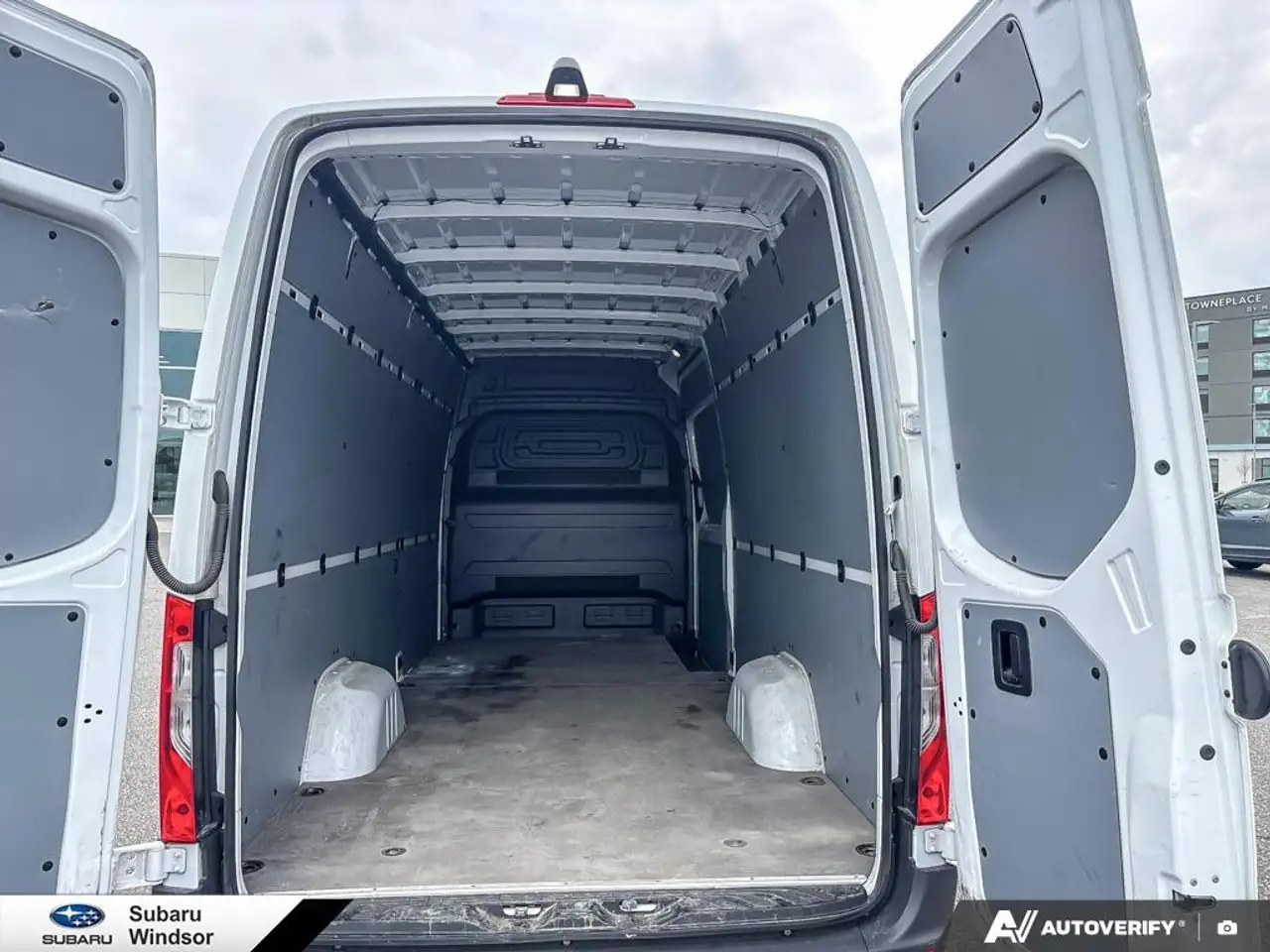 Mercedes-Benz Sprinter снимка Mercedes-Benz Sprinter