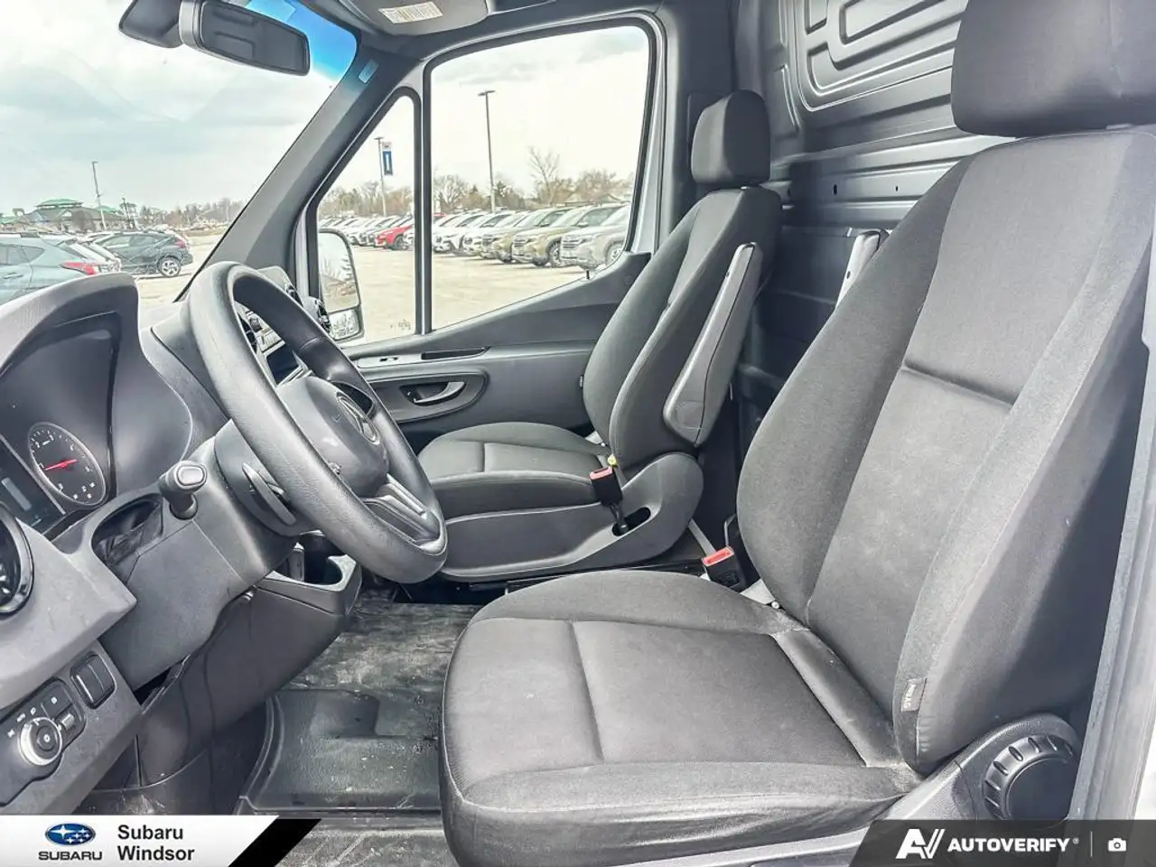 Mercedes-Benz Sprinter снимка Mercedes-Benz Sprinter