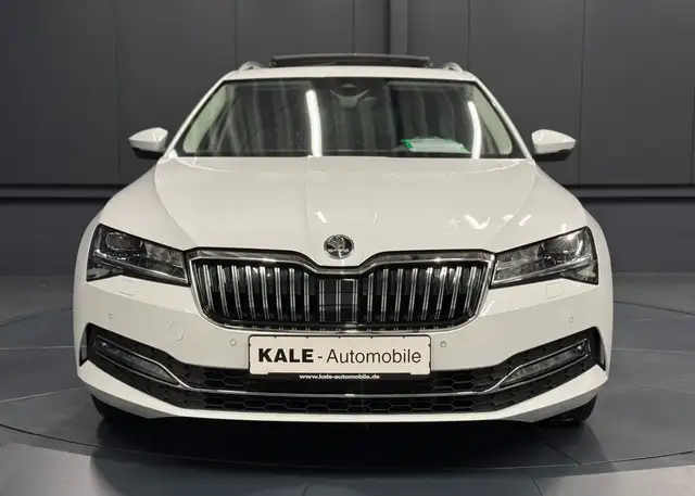 Skoda Superb view 10