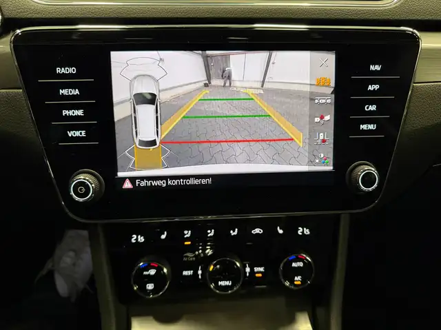 Skoda Superb view 17