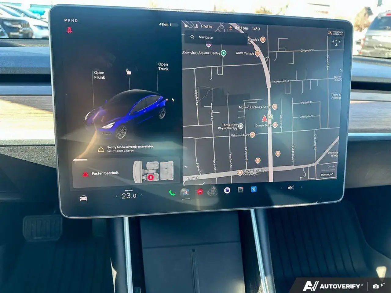Tesla Model 3 снимка Tesla Model 3